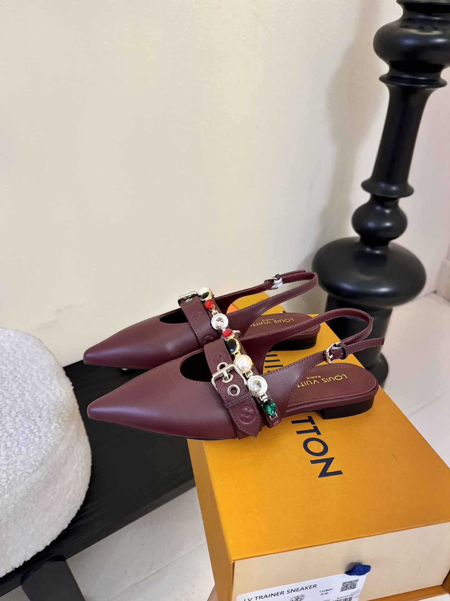 夏季新款 LOUIS VUITTON 路易威登 LV LEGACY 露跟高跟鞋后空凉鞋尖头猫跟高跟凉鞋本