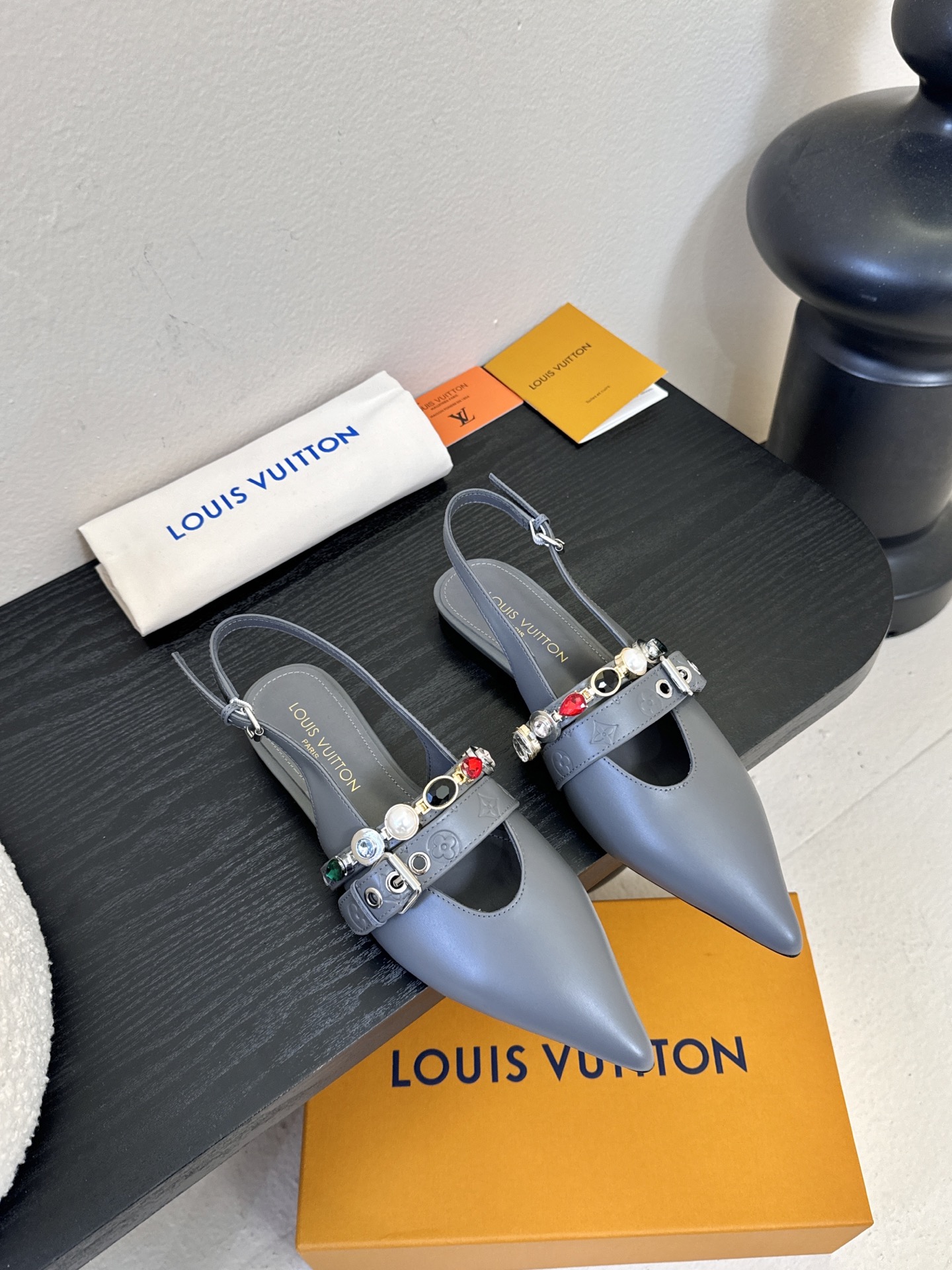 夏季新款 LOUIS VUITTON 路易威登 LV LEGACY 露跟高跟鞋后空凉鞋尖头猫跟高跟凉鞋本