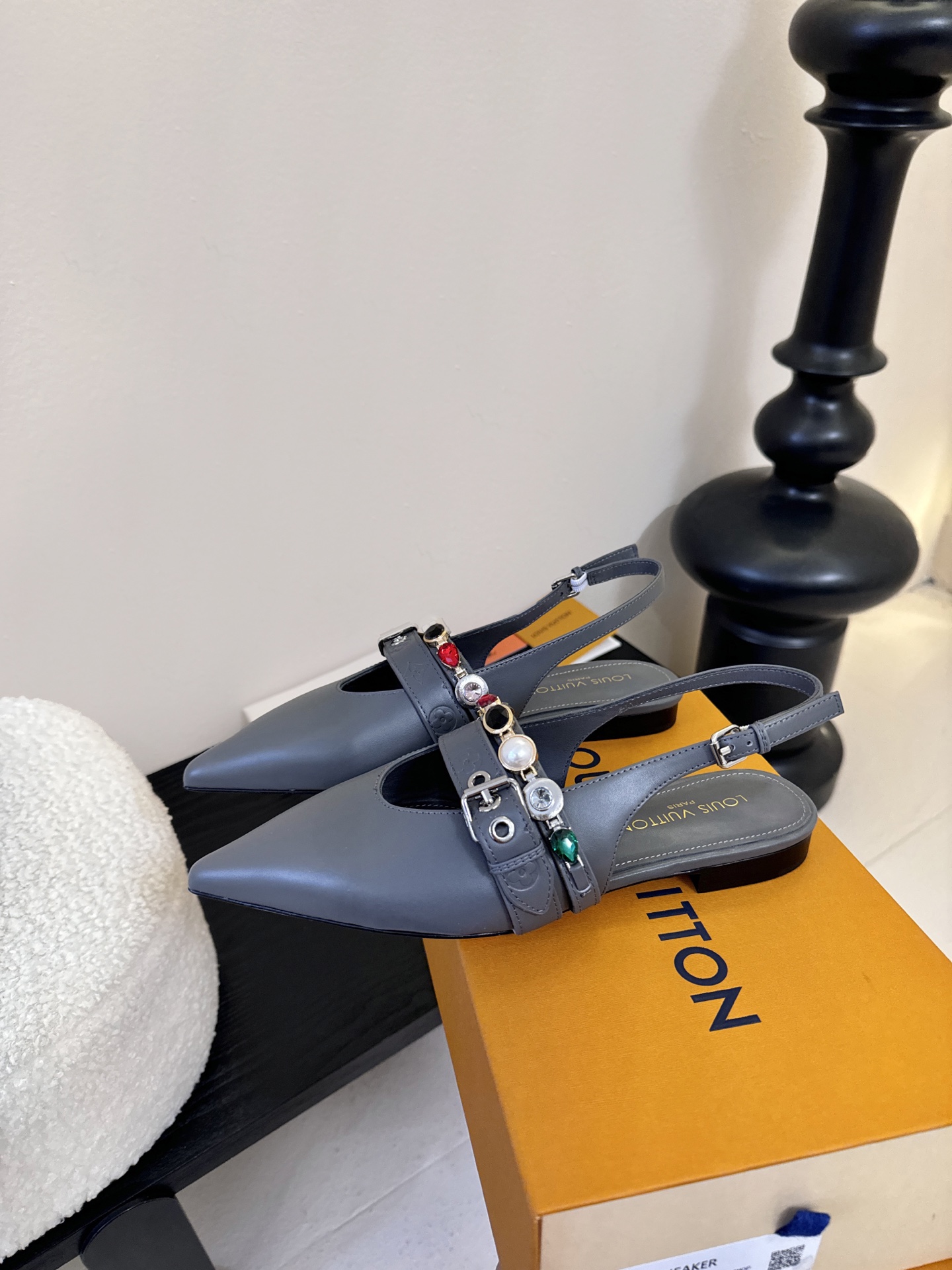 夏季新款 LOUIS VUITTON 路易威登 LV LEGACY 露跟高跟鞋后空凉鞋尖头猫跟高跟凉鞋本