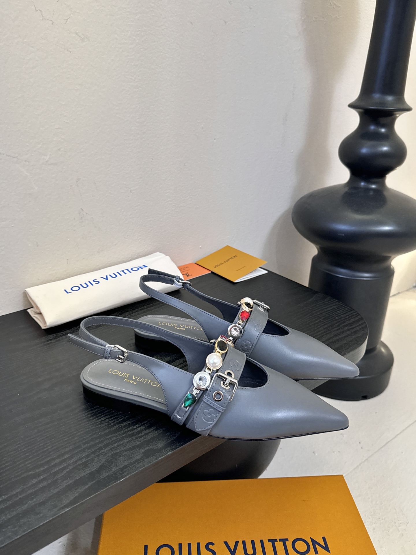 夏季新款 LOUIS VUITTON 路易威登 LV LEGACY 露跟高跟鞋后空凉鞋尖头猫跟高跟凉鞋本