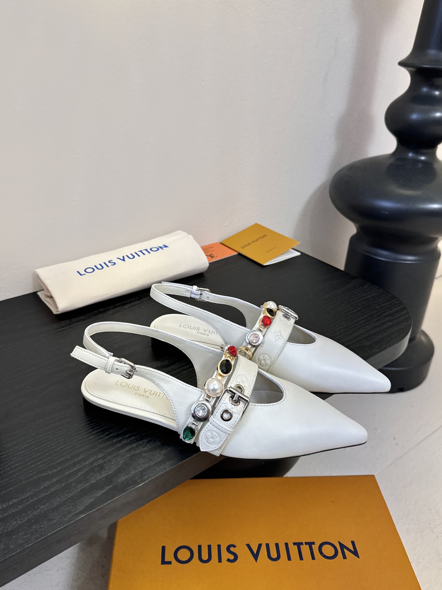 夏季新款 LOUIS VUITTON 路易威登 LV LEGACY 露跟高跟鞋后空凉鞋尖头猫跟高跟凉鞋本