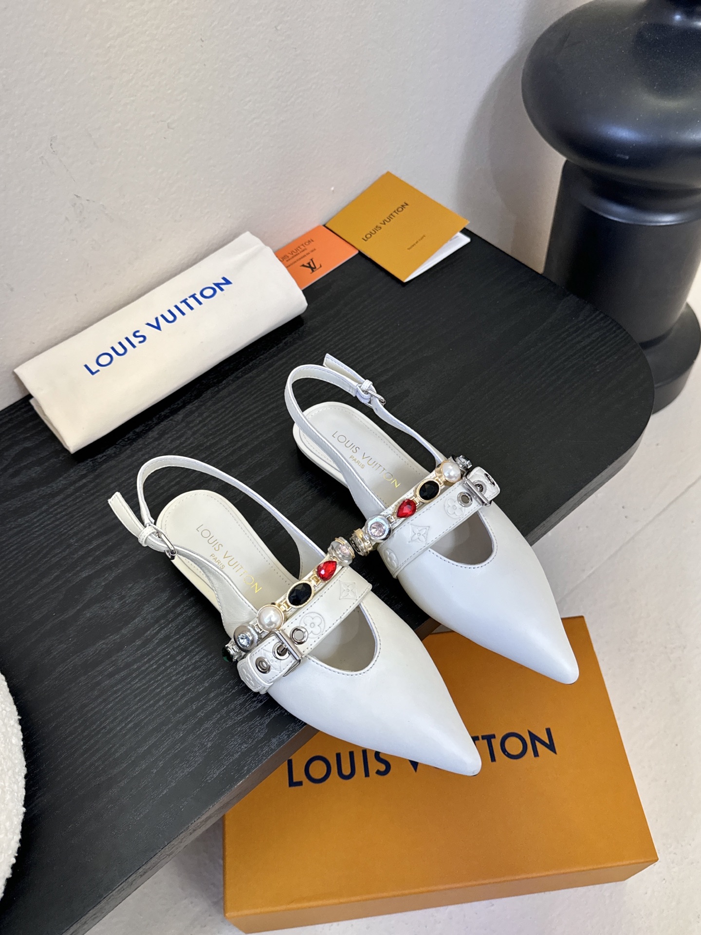 夏季新款 LOUIS VUITTON 路易威登 LV LEGACY 露跟高跟鞋后空凉鞋尖头猫跟高跟凉鞋本