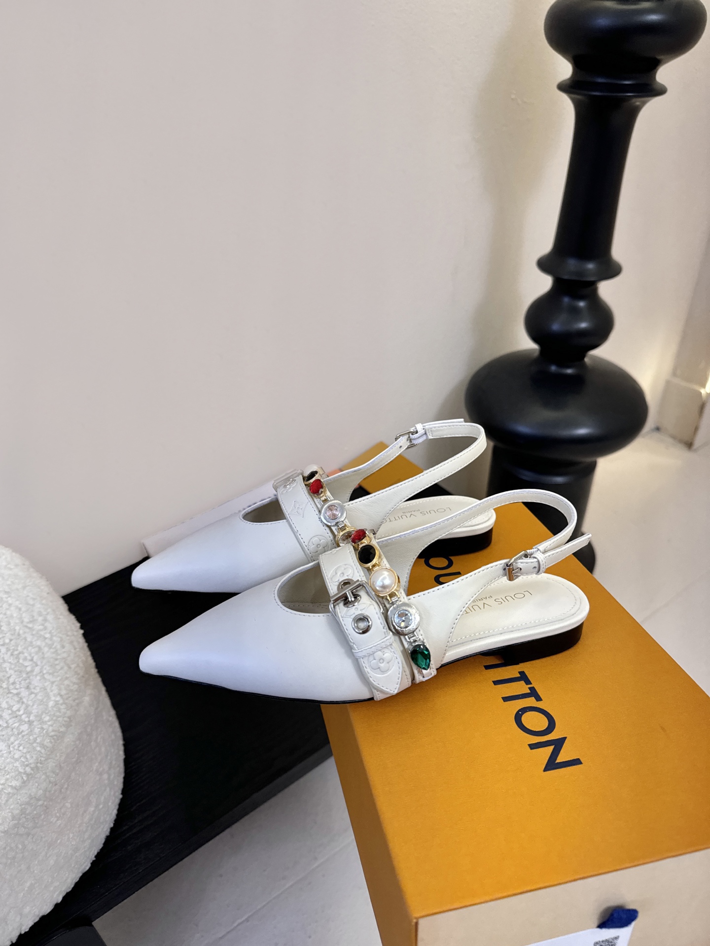 夏季新款 LOUIS VUITTON 路易威登 LV LEGACY 露跟高跟鞋后空凉鞋尖头猫跟高跟凉鞋本