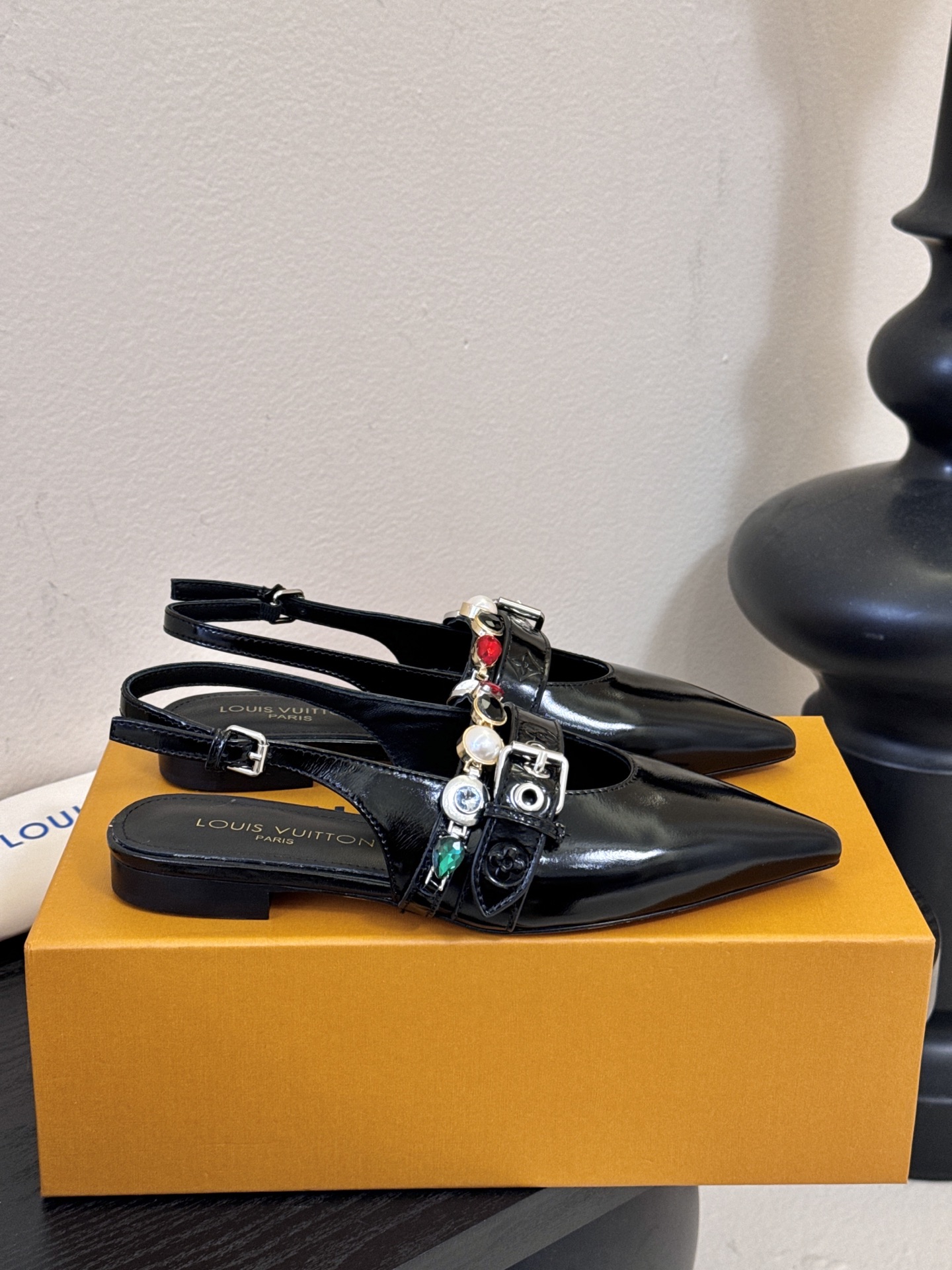 夏季新款 LOUIS VUITTON 路易威登 LV LEGACY 露跟高跟鞋后空凉鞋尖头猫跟高跟凉鞋本