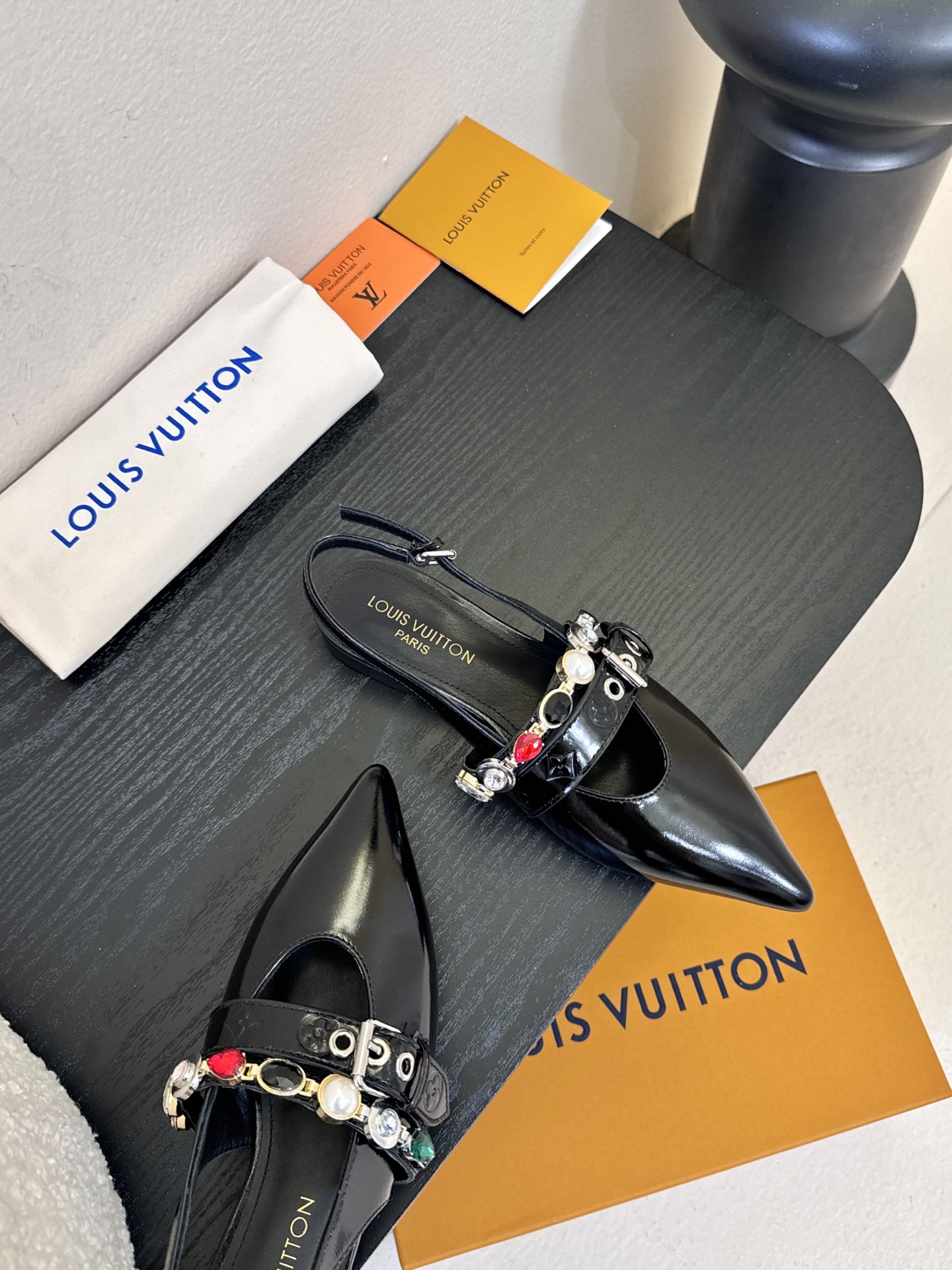 夏季新款 LOUIS VUITTON 路易威登 LV LEGACY 露跟高跟鞋后空凉鞋尖头猫跟高跟凉鞋本