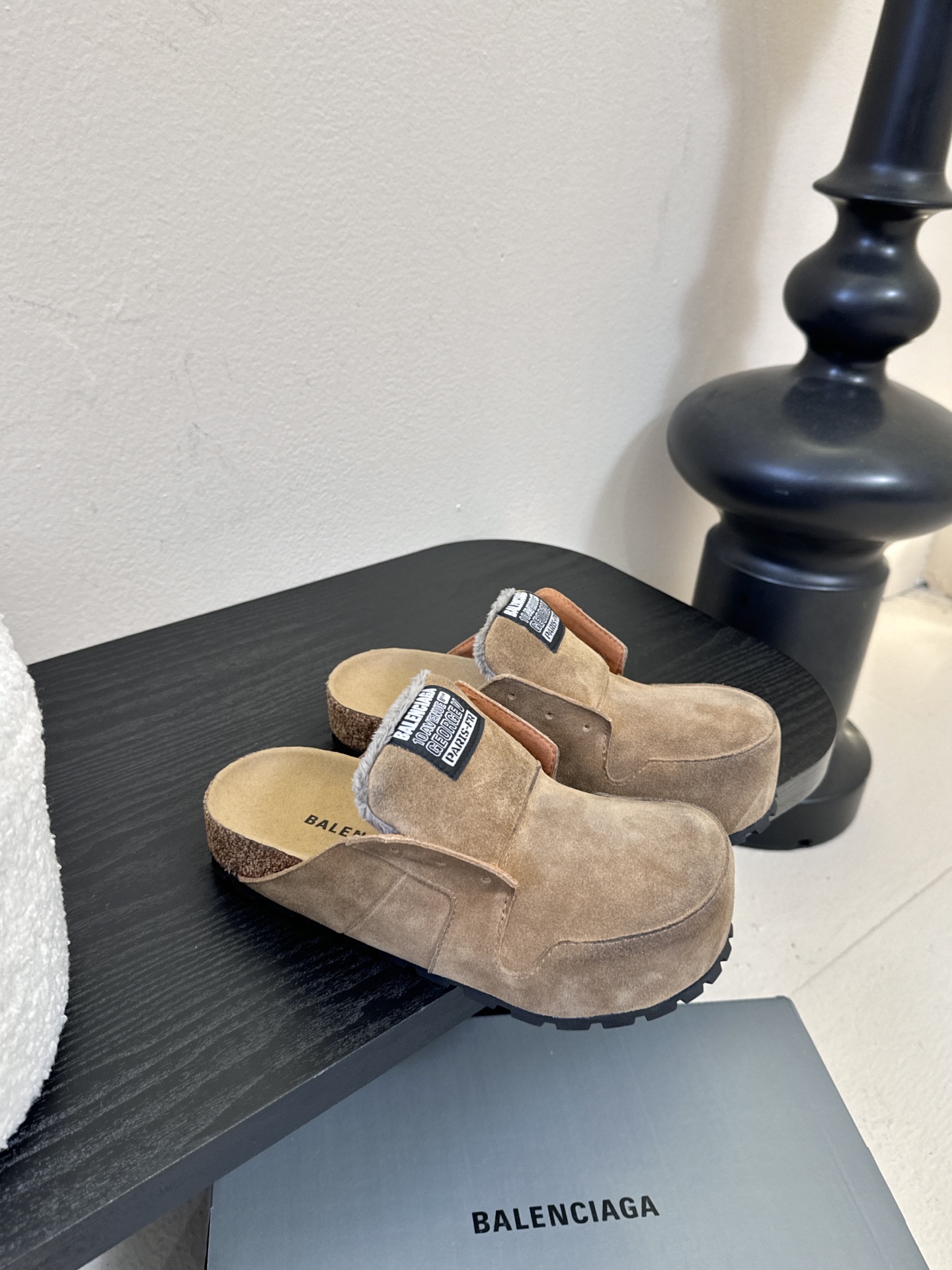 巴黎世家联名Scholl拖鞋新品🆕正品购入开发、完美复刻一比一做法、经典的线条设计、炒鸡百搭的一款弹力靴