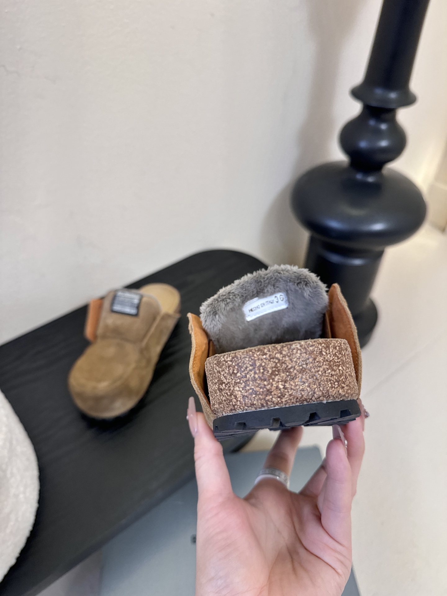 巴黎世家联名Scholl拖鞋新品🆕正品购入开发、完美复刻一比一做法、经典的线条设计、炒鸡百搭的一款弹力靴