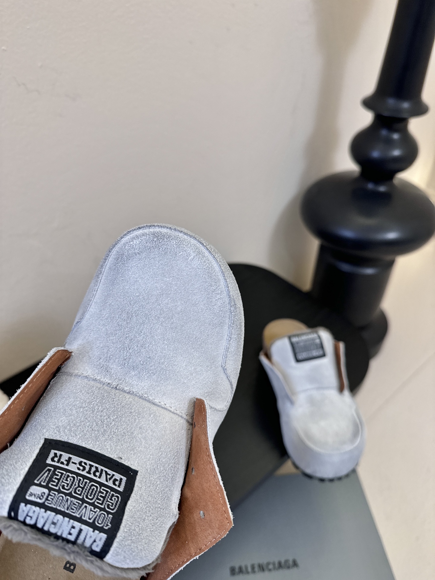 巴黎世家联名Scholl拖鞋新品🆕正品购入开发、完美复刻一比一做法、经典的线条设计、炒鸡百搭的一款弹力靴