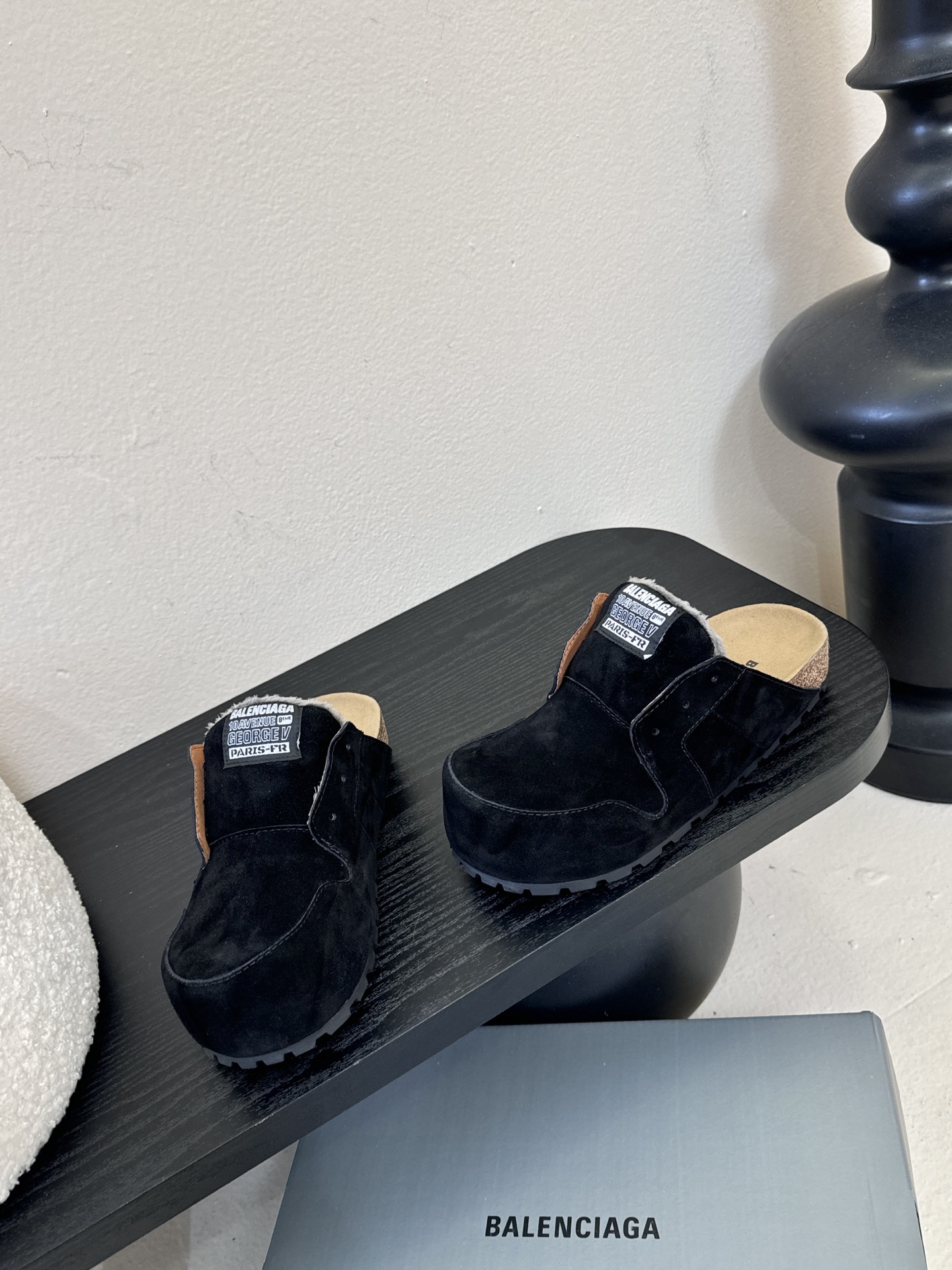 巴黎世家联名Scholl拖鞋新品🆕正品购入开发、完美复刻一比一做法、经典的线条设计、炒鸡百搭的一款弹力靴