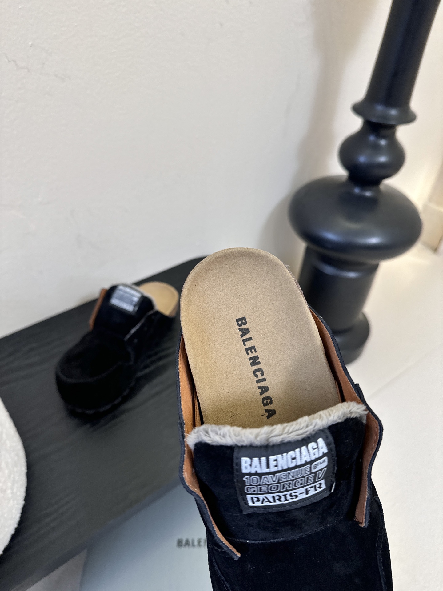 巴黎世家联名Scholl拖鞋新品🆕正品购入开发、完美复刻一比一做法、经典的线条设计、炒鸡百搭的一款弹力靴