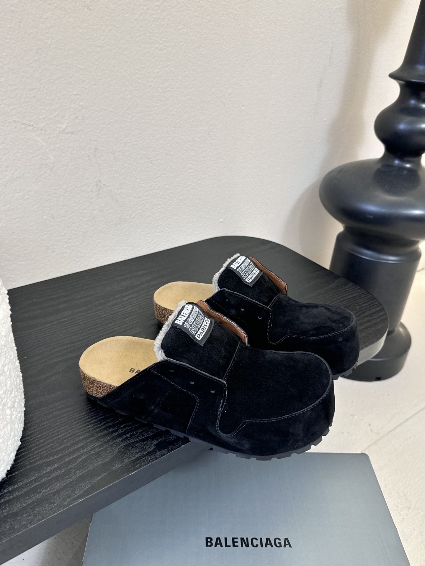 巴黎世家联名Scholl拖鞋新品🆕正品购入开发、完美复刻一比一做法、经典的线条设计、炒鸡百搭的一款弹力靴