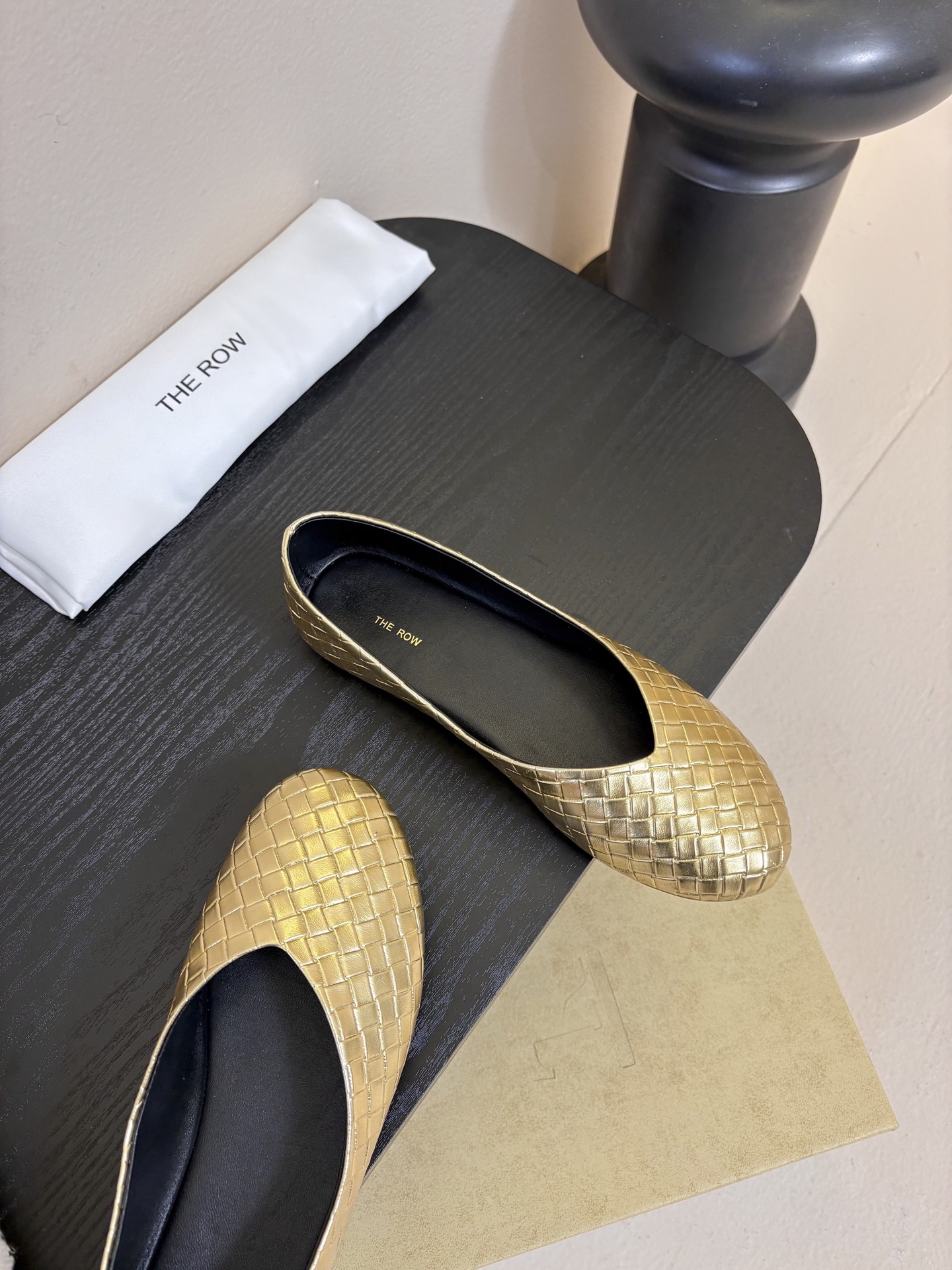 The ro*26早春新款玛丽珍平底单鞋跳舞鞋奶奶鞋！很少会看到一款跳舞鞋会做到这么精细、而且对脚的包容