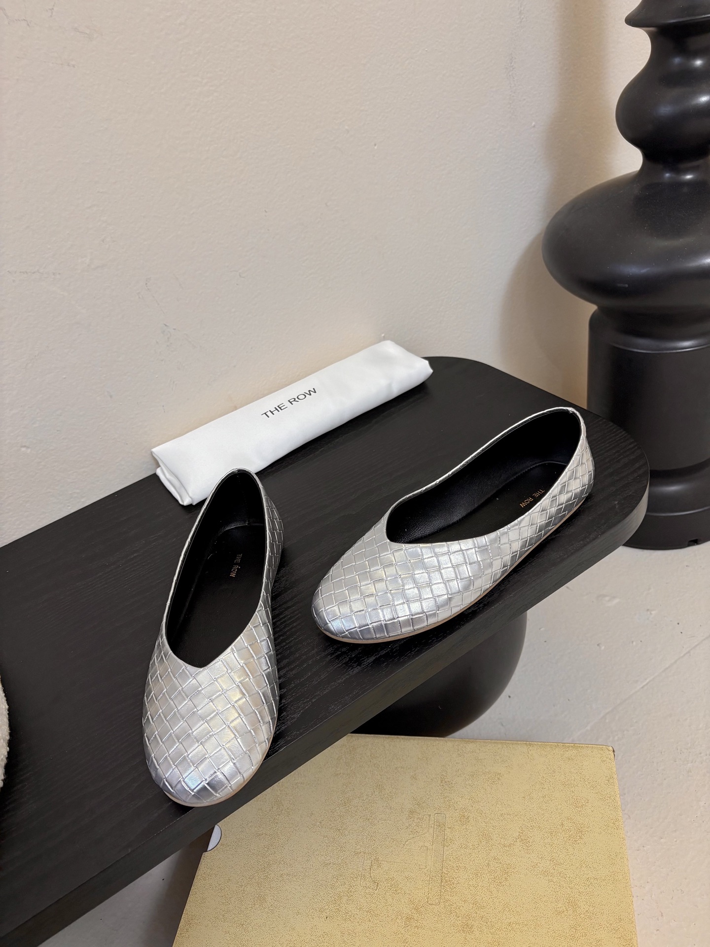 The ro*26早春新款玛丽珍平底单鞋跳舞鞋奶奶鞋！很少会看到一款跳舞鞋会做到这么精细、而且对脚的包容