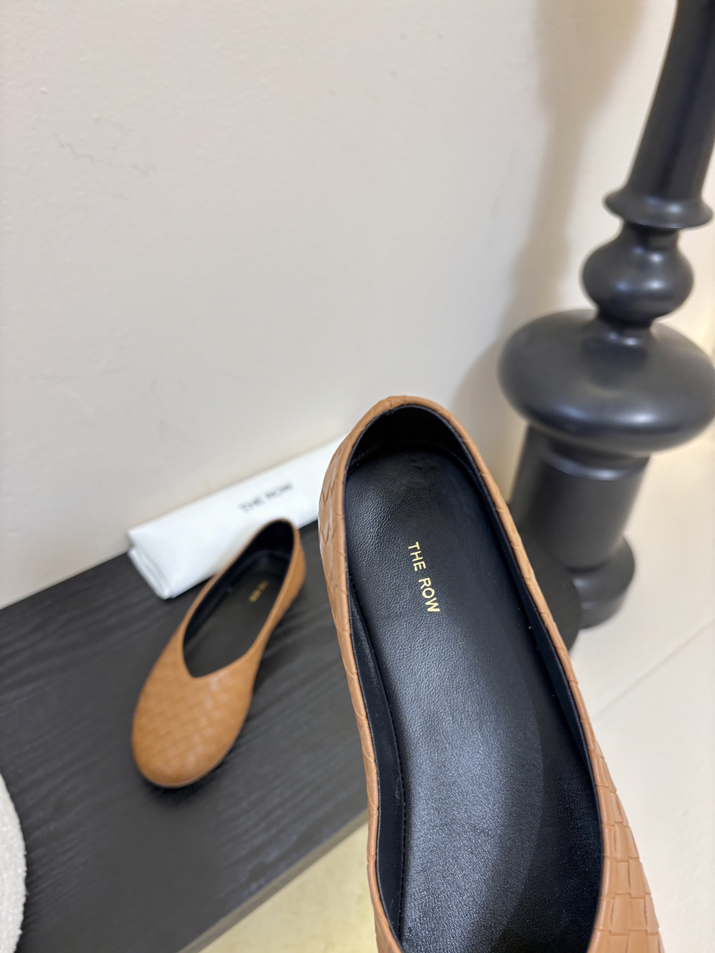 The ro*26早春新款玛丽珍平底单鞋跳舞鞋奶奶鞋！很少会看到一款跳舞鞋会做到这么精细、而且对脚的包容