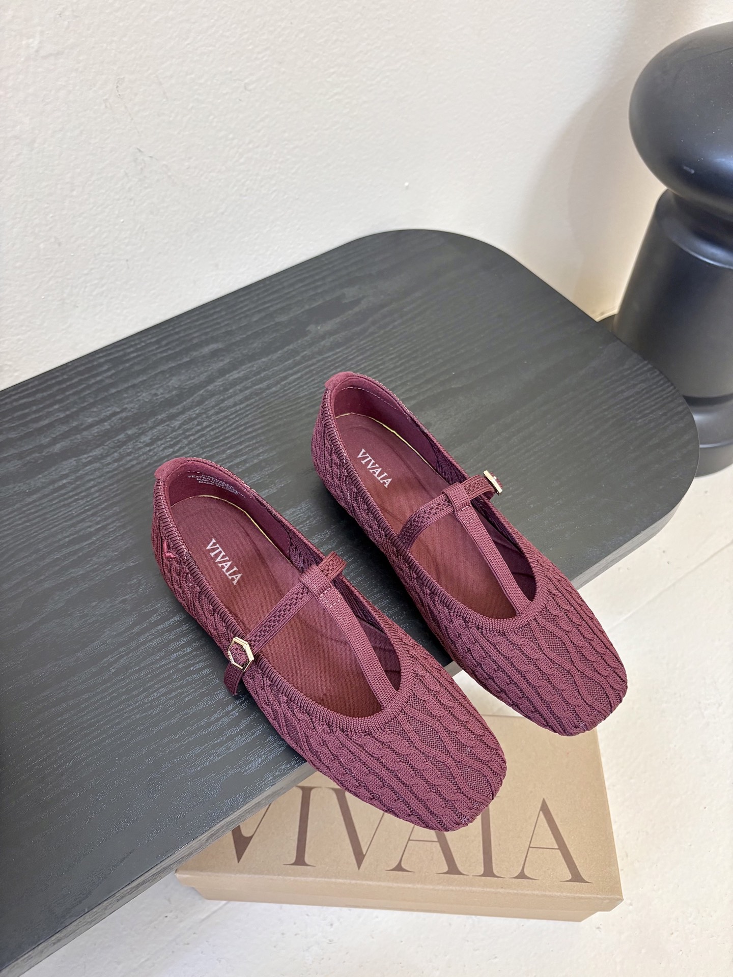Vivai*25ss 针织风平底鞋玛丽珍鞋单鞋用针织面料，鞋面有麻花纹理，轻便又有弹性，脚感像穿袜子一样