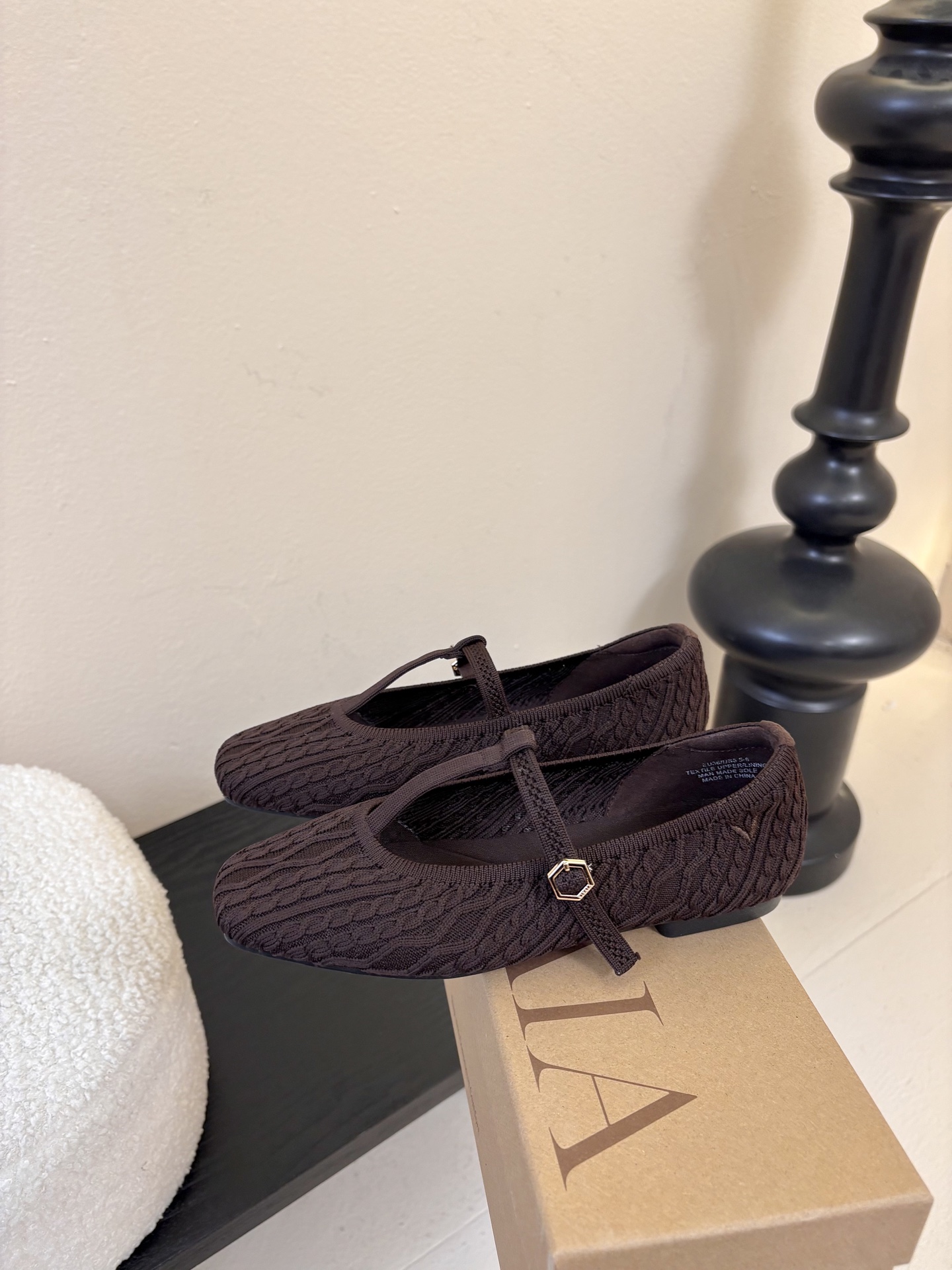 Vivai*25ss 针织风平底鞋玛丽珍鞋单鞋用针织面料，鞋面有麻花纹理，轻便又有弹性，脚感像穿袜子一样