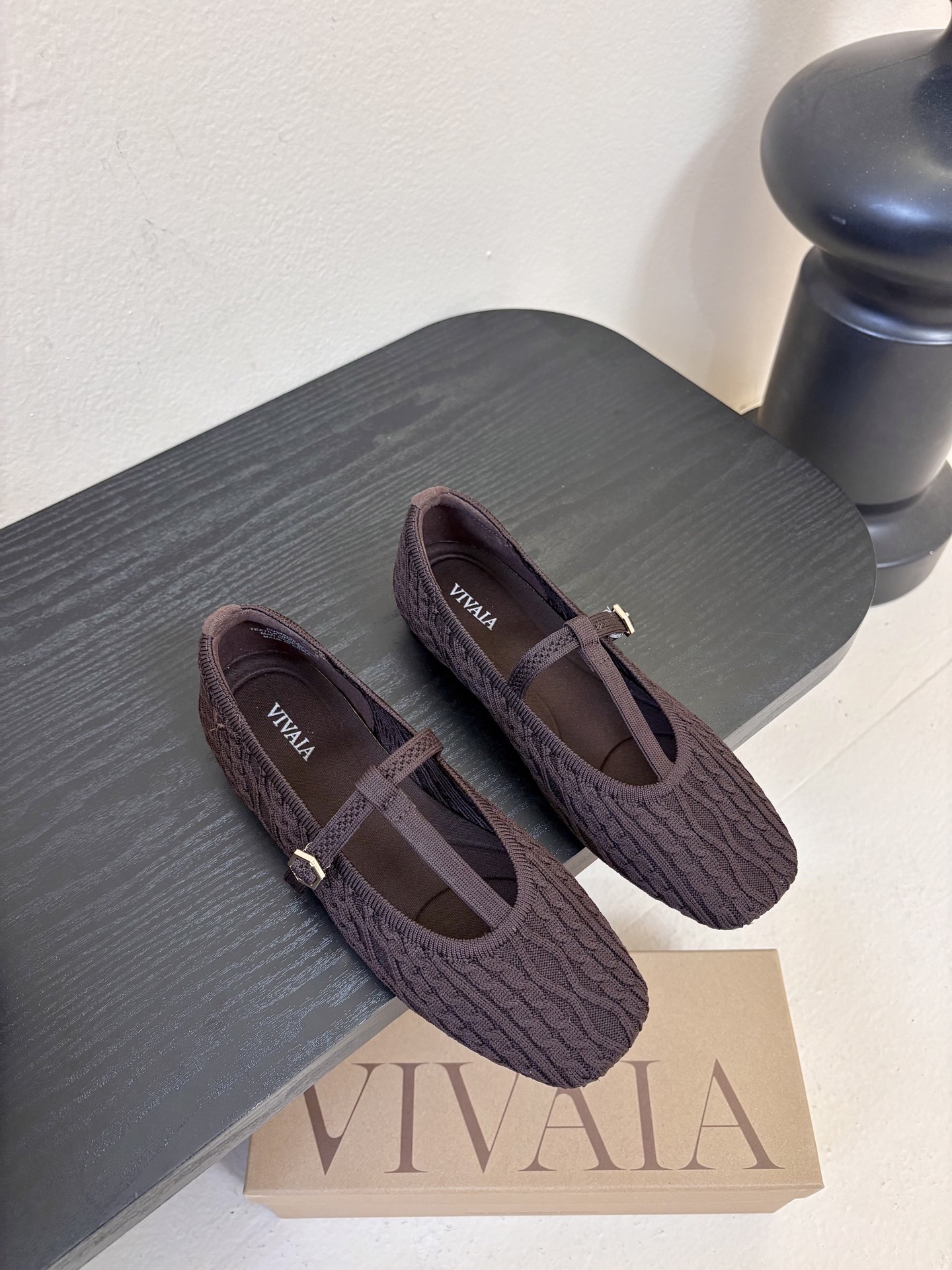 Vivai*25ss 针织风平底鞋玛丽珍鞋单鞋用针织面料，鞋面有麻花纹理，轻便又有弹性，脚感像穿袜子一样