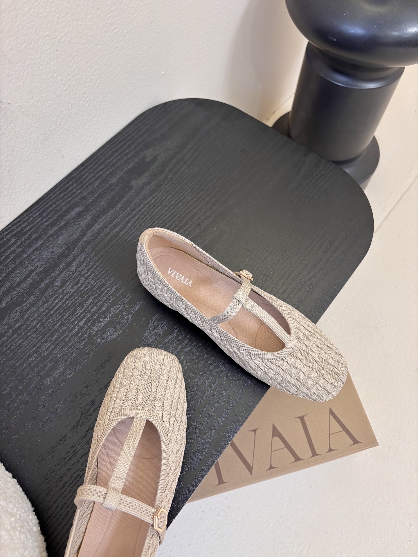 Vivai*25ss 针织风平底鞋玛丽珍鞋单鞋用针织面料，鞋面有麻花纹理，轻便又有弹性，脚感像穿袜子一样