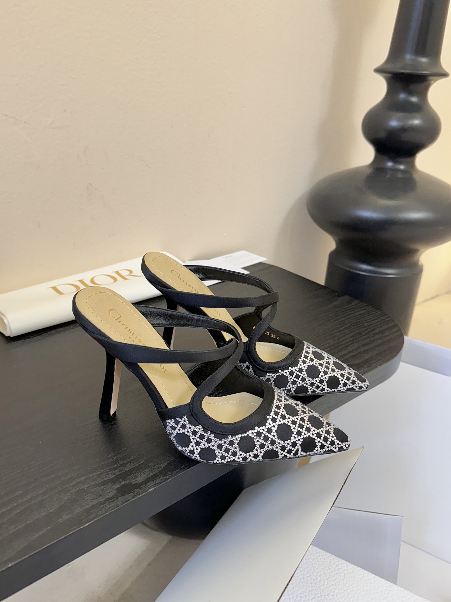 Dio* CD迪奥25ss春夏璀璨星河系列新品高跟鞋网纱鞋面 搭配经典藤格纹水钻 blingbling地