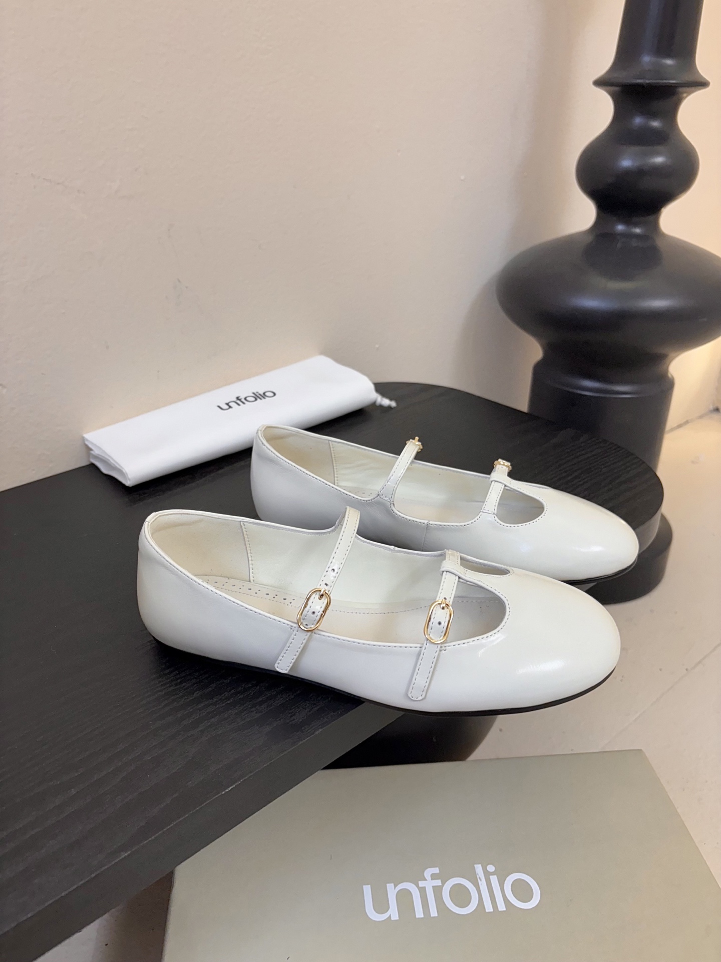 UNFOLIO 26春夏新品简易平底圆头扣带玛丽珍小皮鞋乐福鞋单鞋！｜ 复古撞上质感皮革 是通勤族的时髦