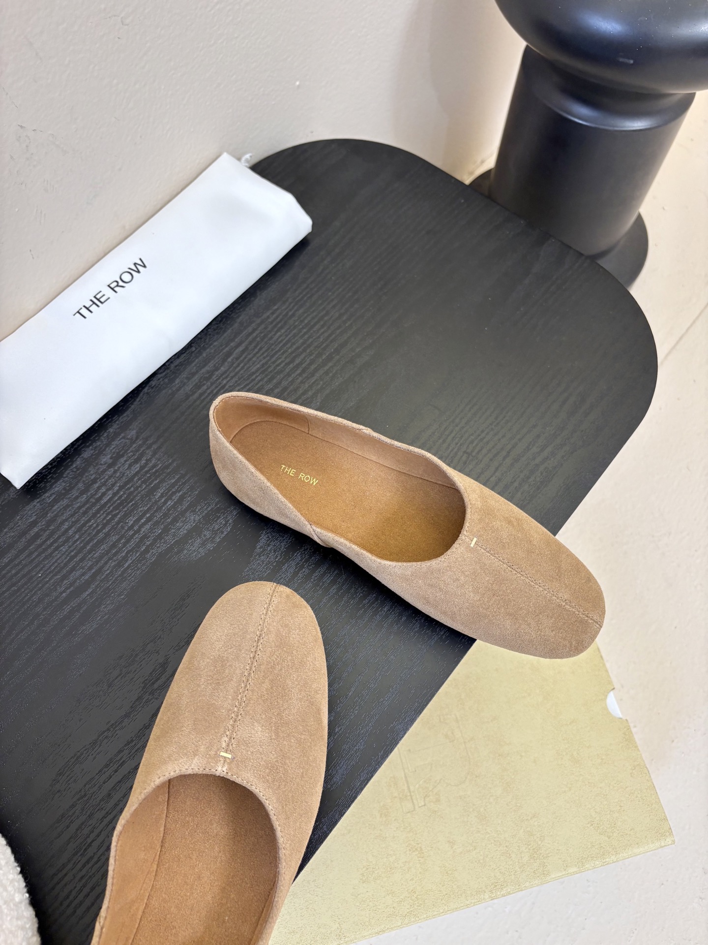 The ro*26早春新款玛丽珍平底单鞋跳舞鞋奶奶鞋！很少会看到一款跳舞鞋会做到这么精细、而且对脚的包容