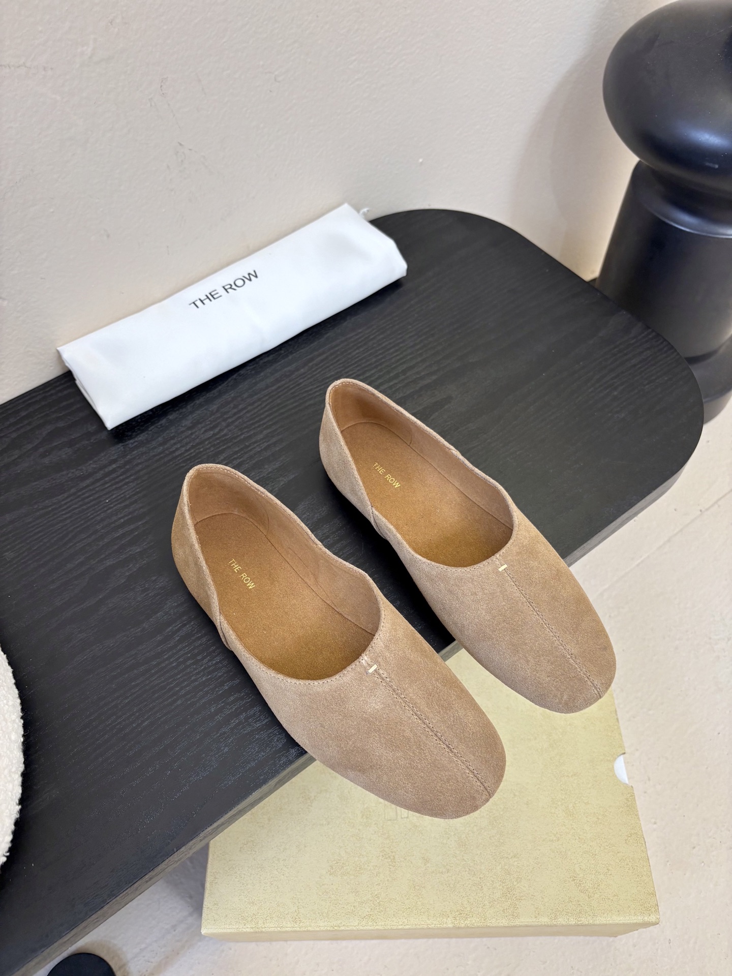 The ro*26早春新款玛丽珍平底单鞋跳舞鞋奶奶鞋！很少会看到一款跳舞鞋会做到这么精细、而且对脚的包容