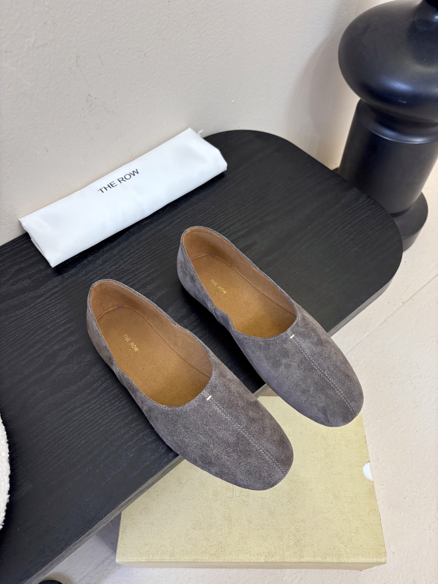 The ro*26早春新款玛丽珍平底单鞋跳舞鞋奶奶鞋！很少会看到一款跳舞鞋会做到这么精细、而且对脚的包容