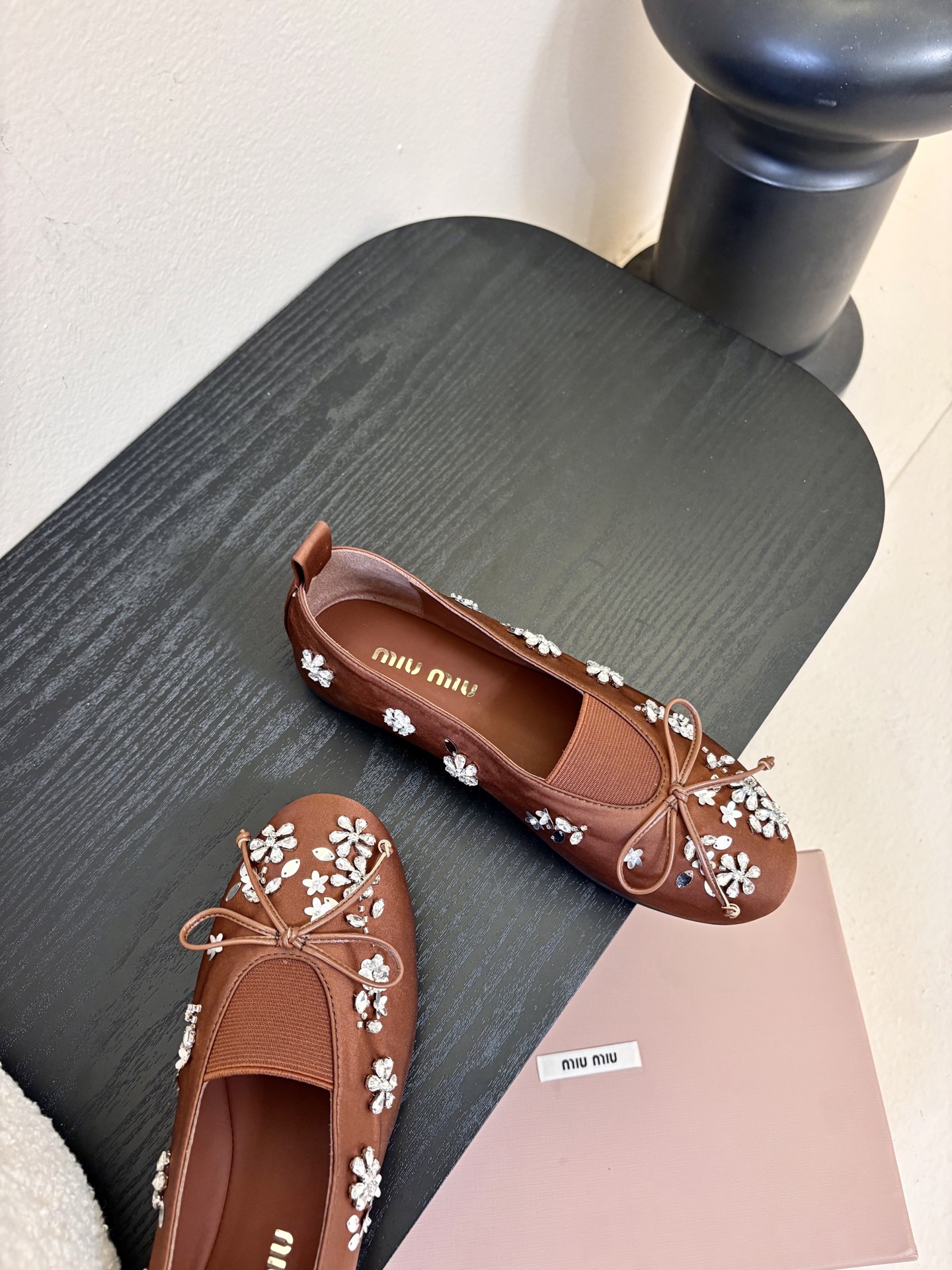 Miu Miu 缪缪玛丽珍单鞋女士蝴蝶结装饰缎面芭蕾舞独家高版 Miu Miu新款平底芭蕾舞鞋开发 原版