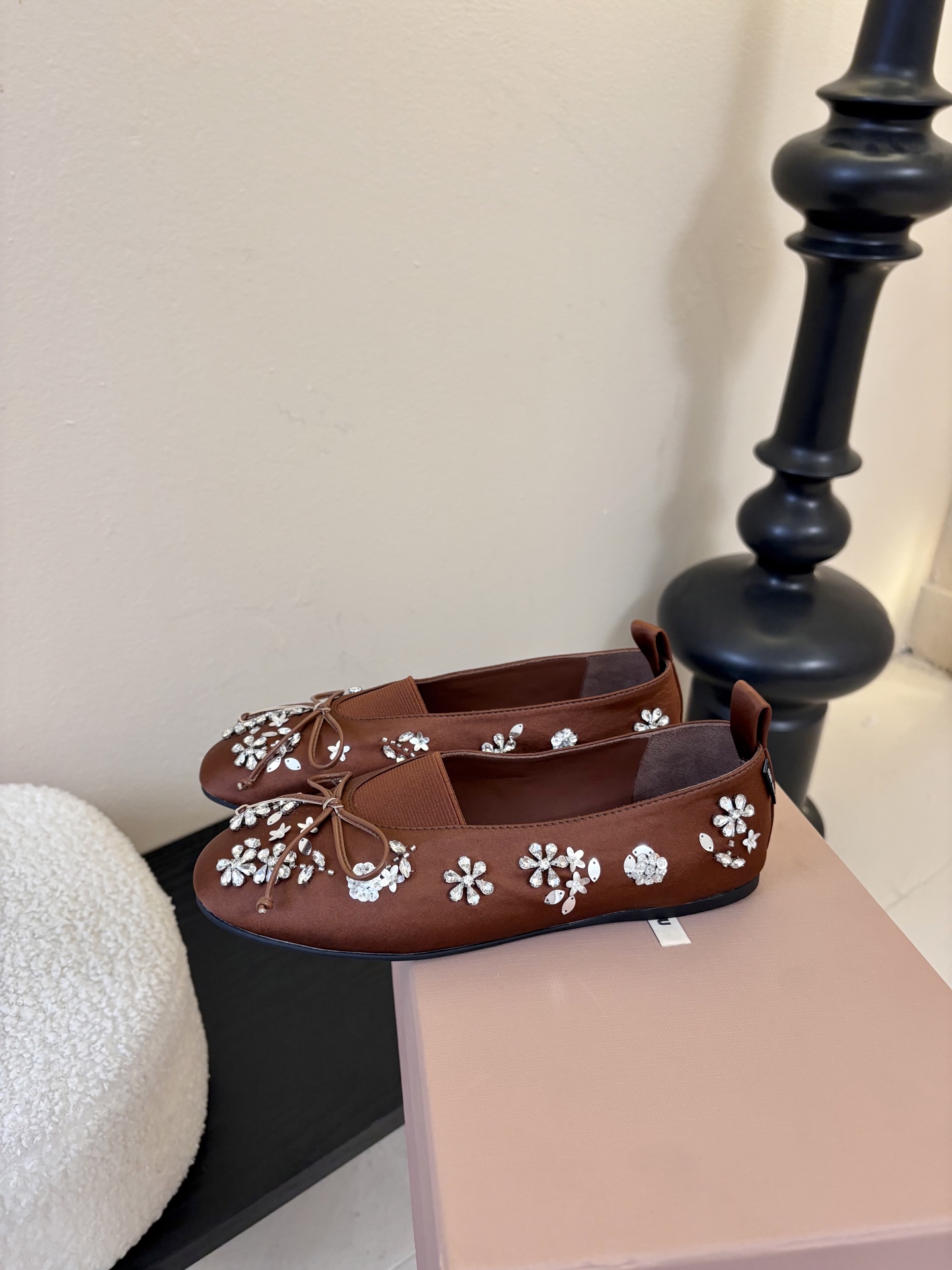 Miu Miu 缪缪玛丽珍单鞋女士蝴蝶结装饰缎面芭蕾舞独家高版 Miu Miu新款平底芭蕾舞鞋开发 原版