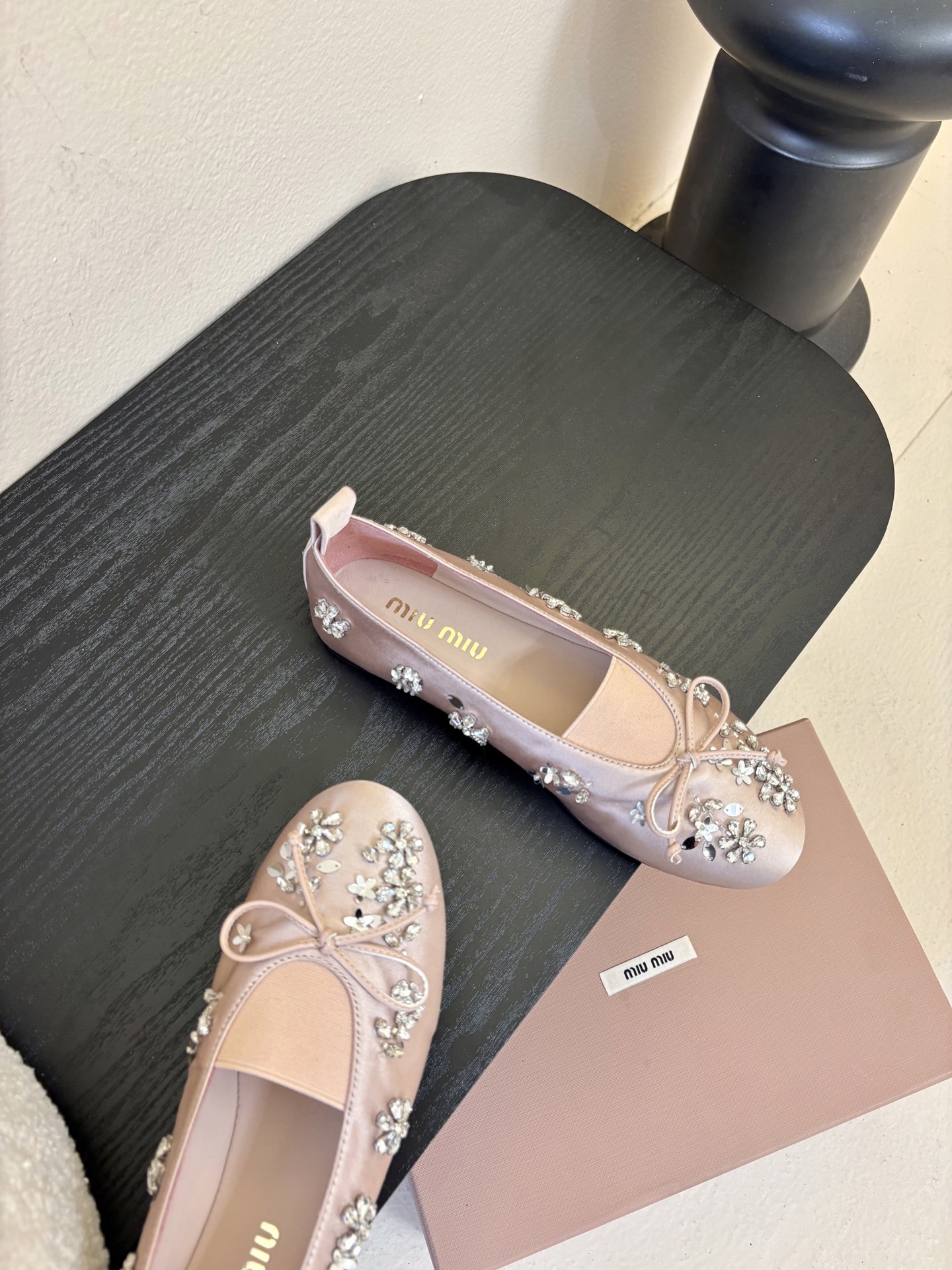 Miu Miu 缪缪玛丽珍单鞋女士蝴蝶结装饰缎面芭蕾舞独家高版 Miu Miu新款平底芭蕾舞鞋开发 原版