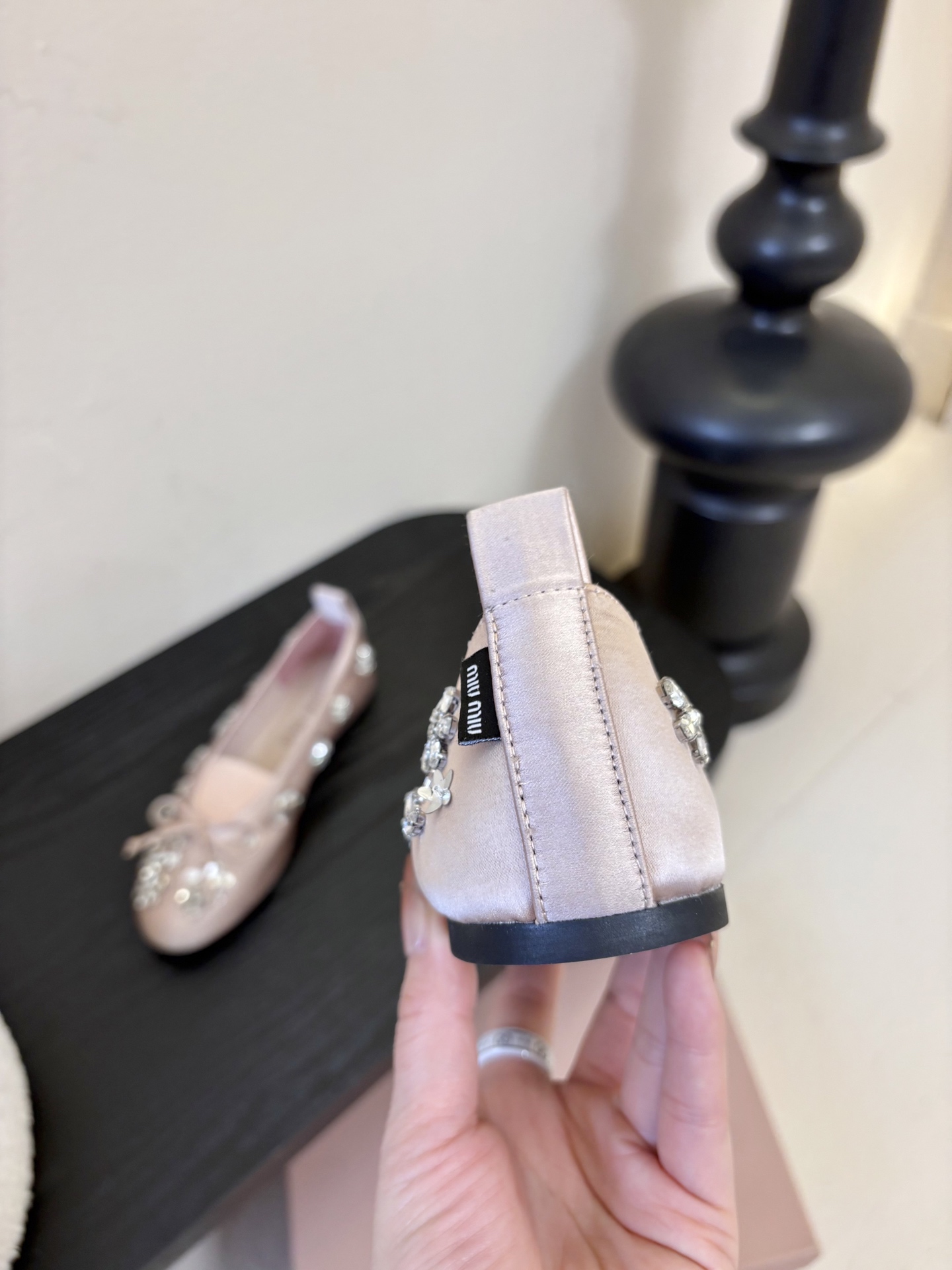 Miu Miu 缪缪玛丽珍单鞋女士蝴蝶结装饰缎面芭蕾舞独家高版 Miu Miu新款平底芭蕾舞鞋开发 原版