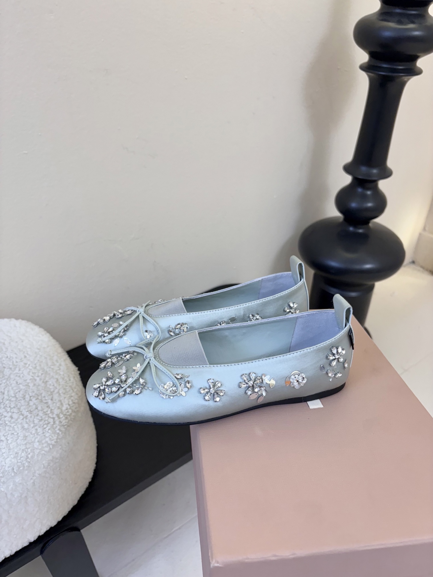 Miu Miu 缪缪玛丽珍单鞋女士蝴蝶结装饰缎面芭蕾舞独家高版 Miu Miu新款平底芭蕾舞鞋开发 原版