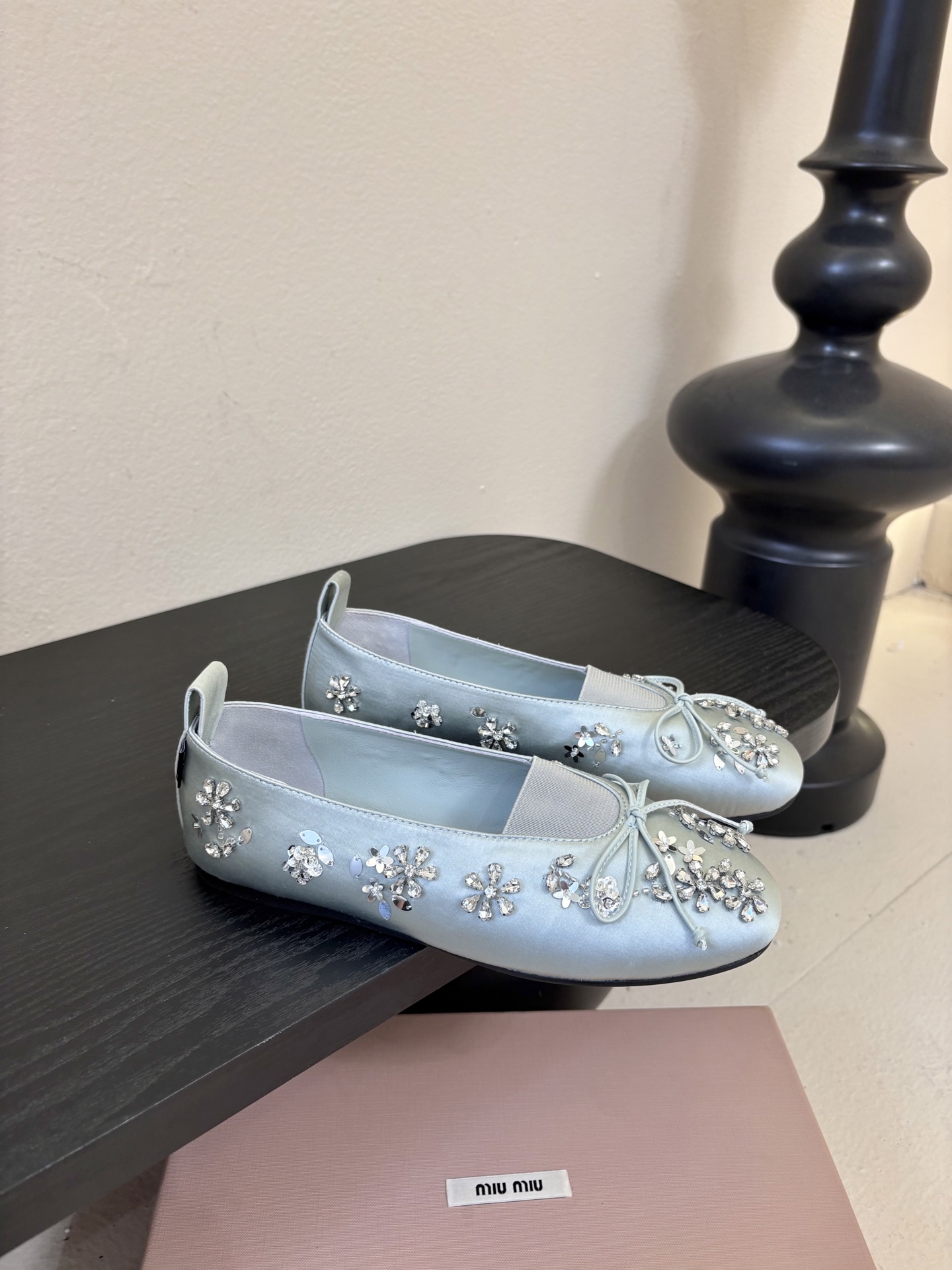 Miu Miu 缪缪玛丽珍单鞋女士蝴蝶结装饰缎面芭蕾舞独家高版 Miu Miu新款平底芭蕾舞鞋开发 原版