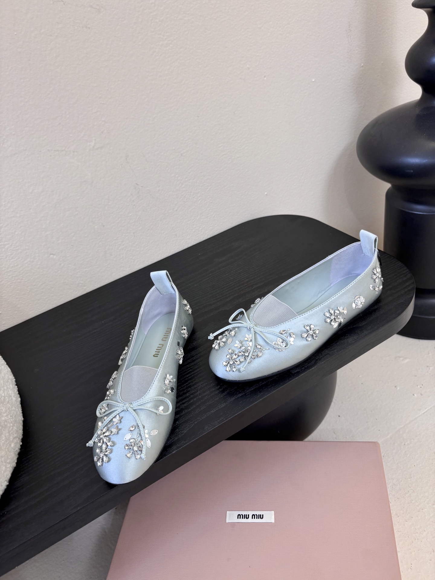 Miu Miu 缪缪玛丽珍单鞋女士蝴蝶结装饰缎面芭蕾舞独家高版 Miu Miu新款平底芭蕾舞鞋开发 原版