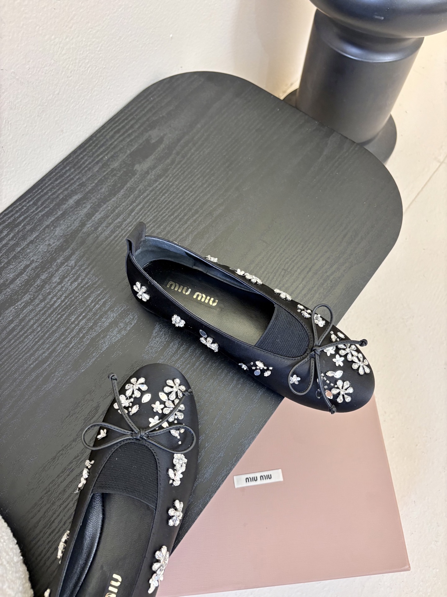 Miu Miu 缪缪玛丽珍单鞋女士蝴蝶结装饰缎面芭蕾舞独家高版 Miu Miu新款平底芭蕾舞鞋开发 原版