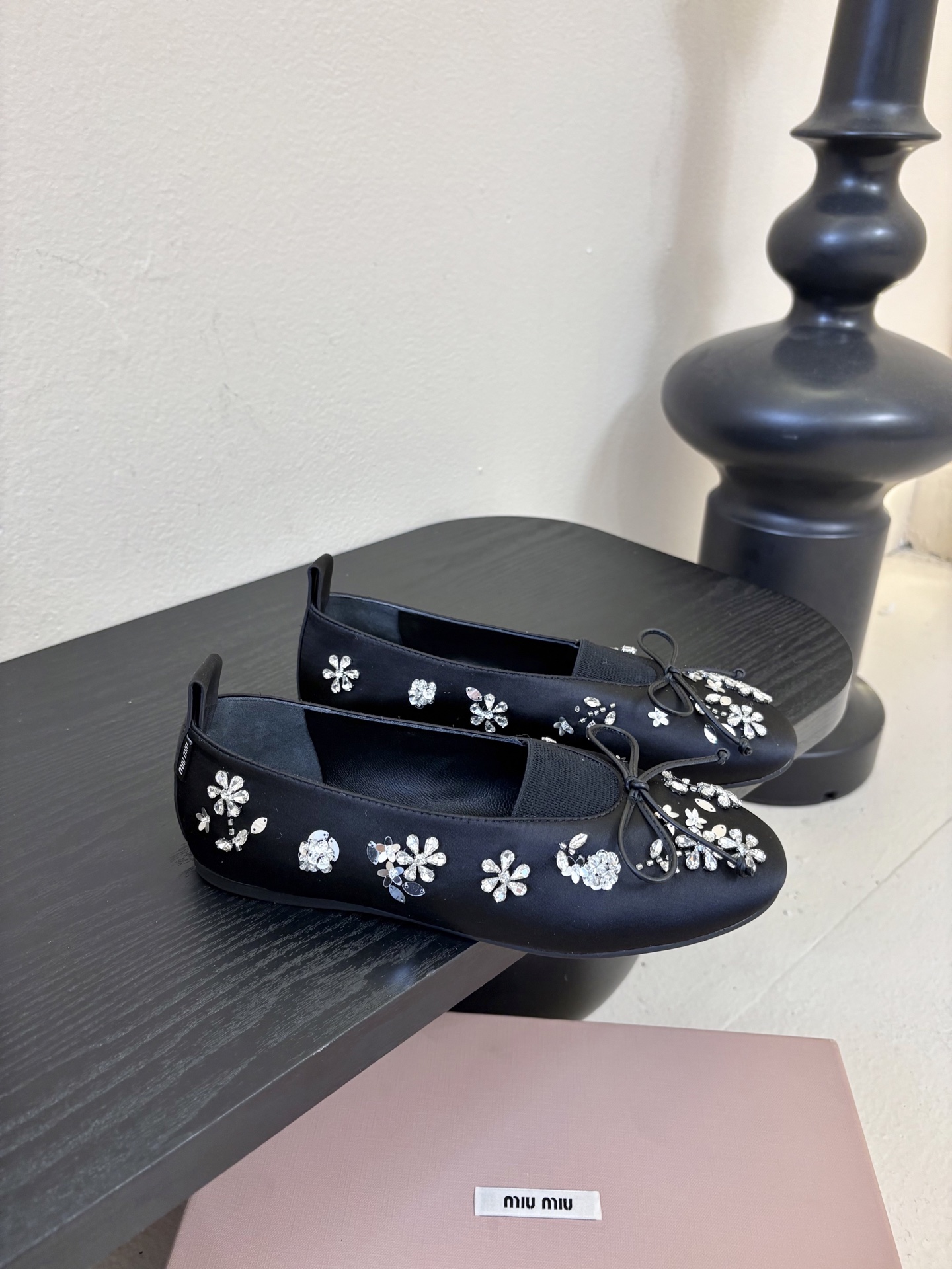 Miu Miu 缪缪玛丽珍单鞋女士蝴蝶结装饰缎面芭蕾舞独家高版 Miu Miu新款平底芭蕾舞鞋开发 原版