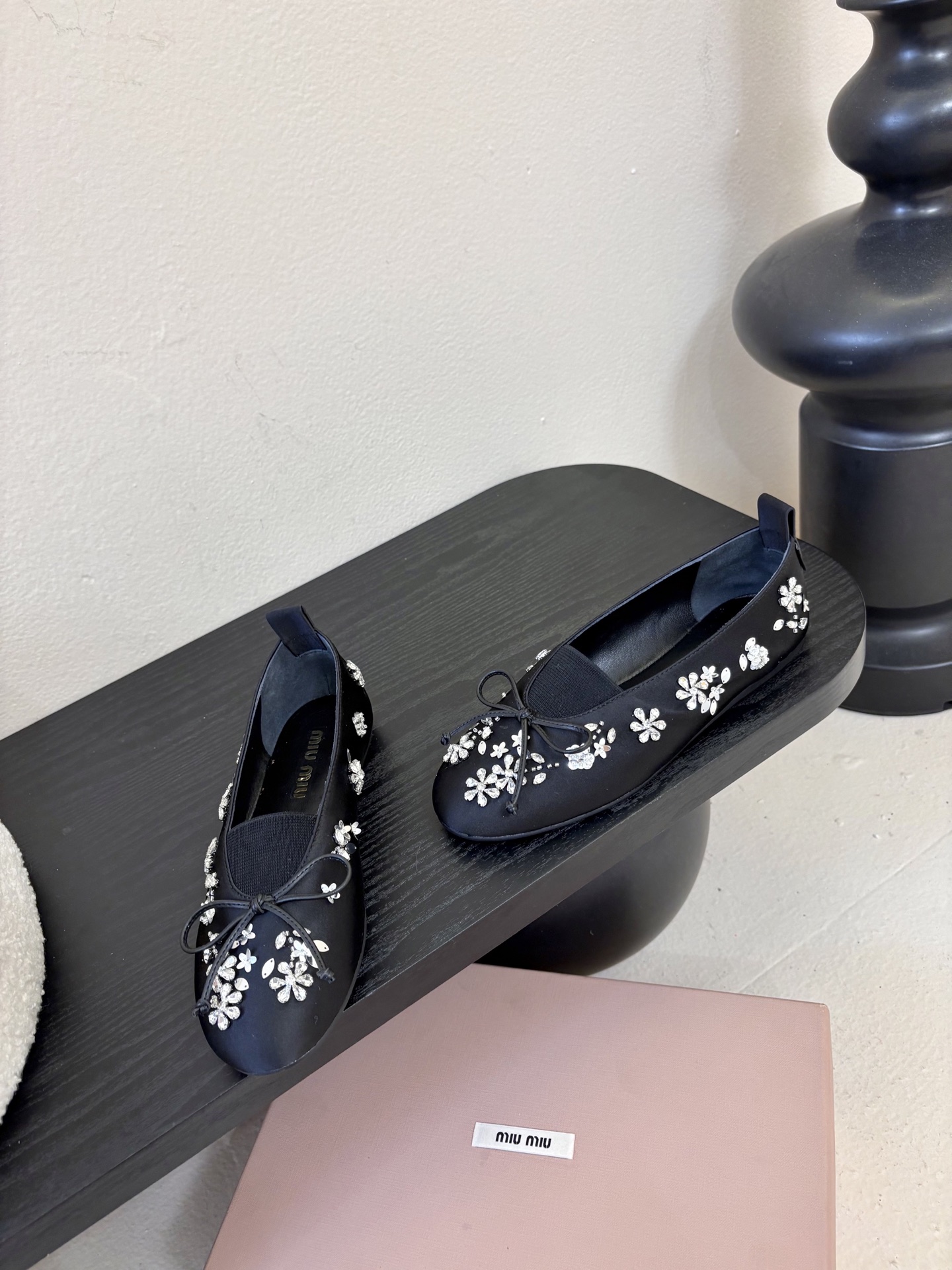 Miu Miu 缪缪玛丽珍单鞋女士蝴蝶结装饰缎面芭蕾舞独家高版 Miu Miu新款平底芭蕾舞鞋开发 原版