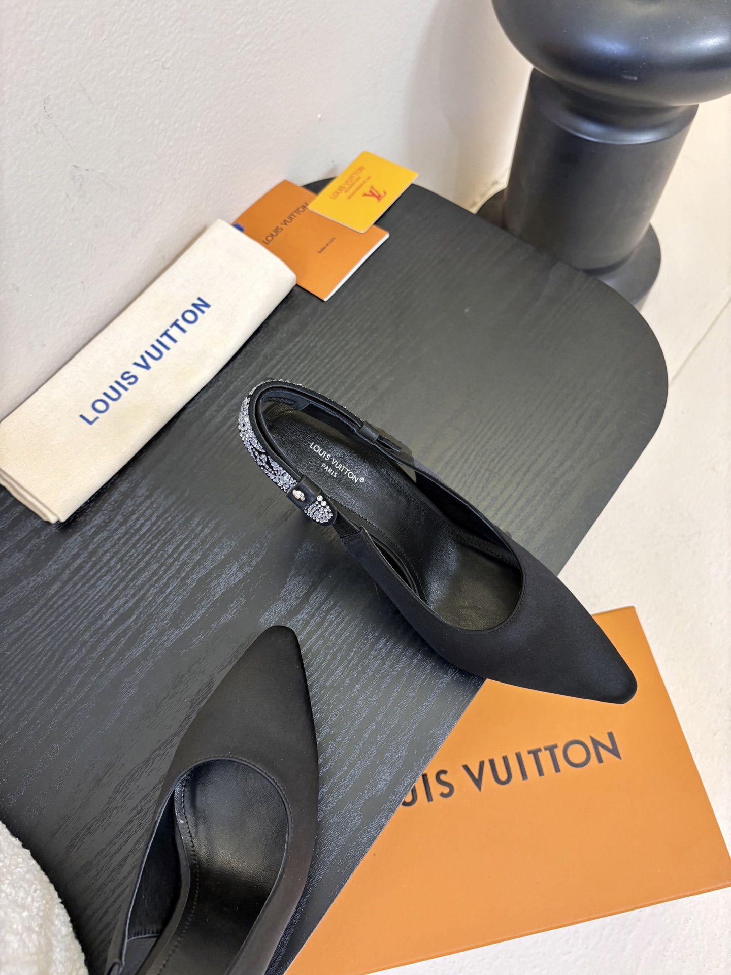 夏季新款 LOUIS VUITTON 路易威登 LV LEGACY 露跟高跟鞋后空凉鞋尖头猫跟高跟凉鞋本