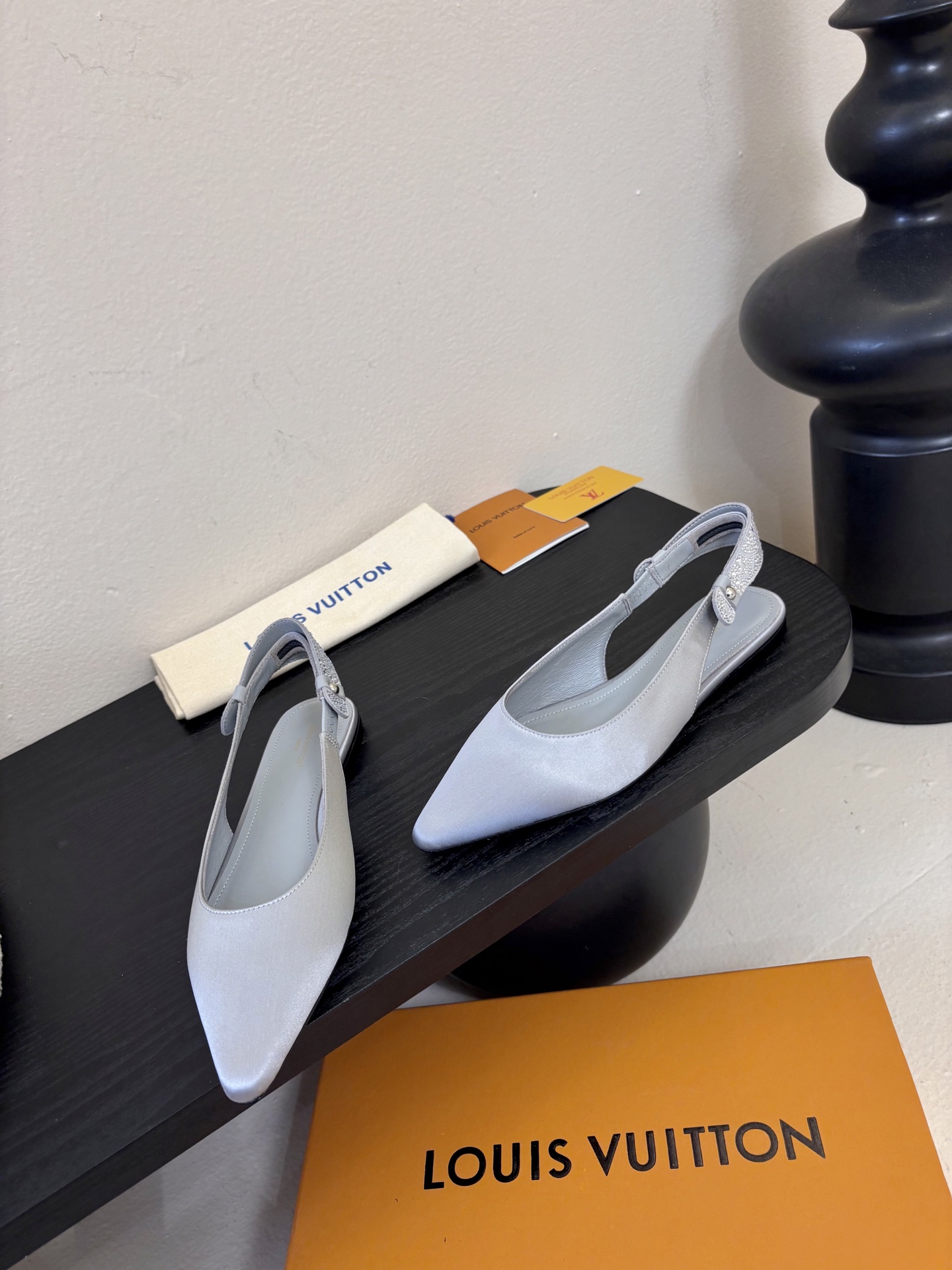 夏季新款 LOUIS VUITTON 路易威登 LV LEGACY 露跟高跟鞋后空凉鞋尖头猫跟高跟凉鞋本