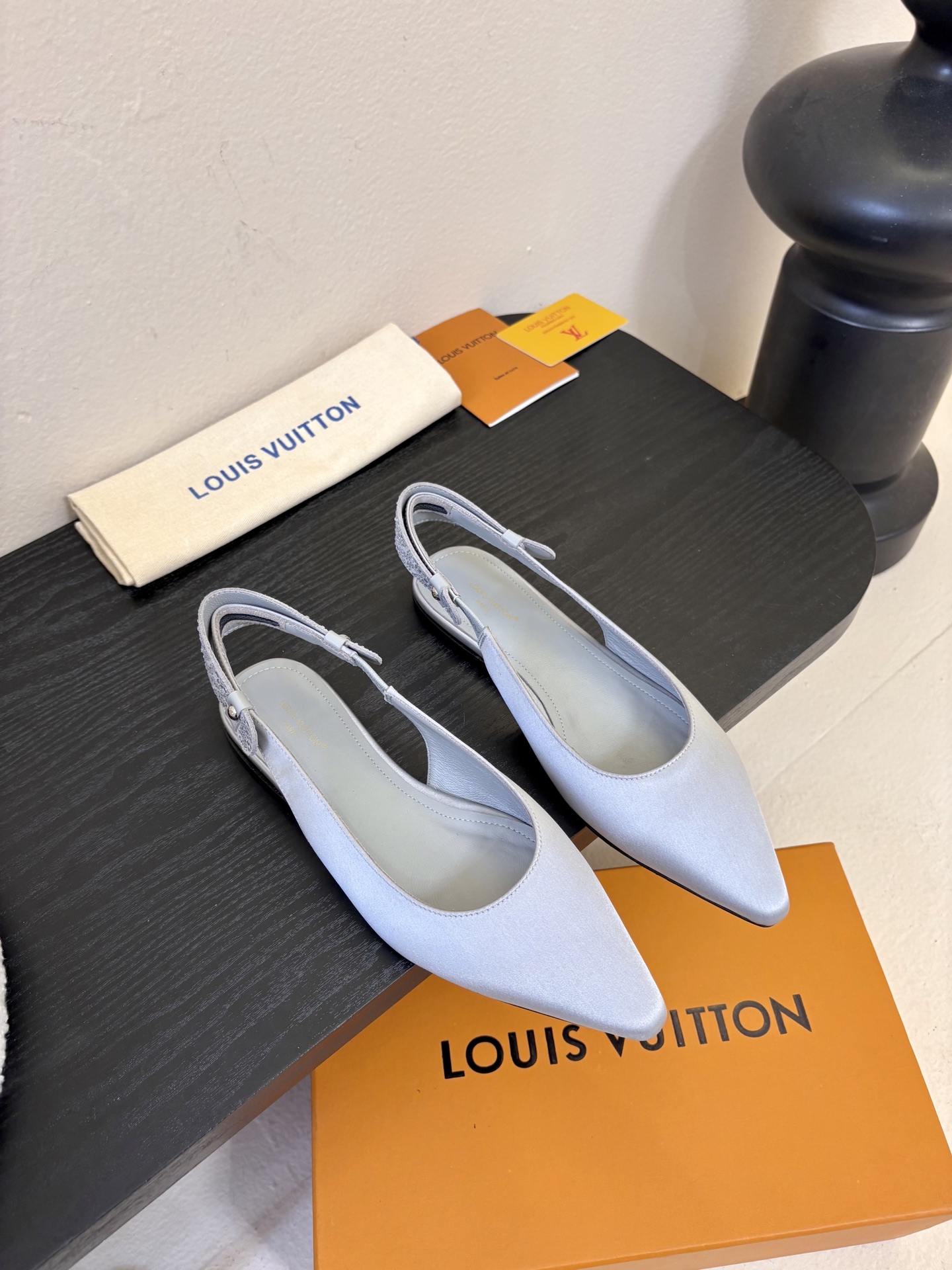 夏季新款 LOUIS VUITTON 路易威登 LV LEGACY 露跟高跟鞋后空凉鞋尖头猫跟高跟凉鞋本