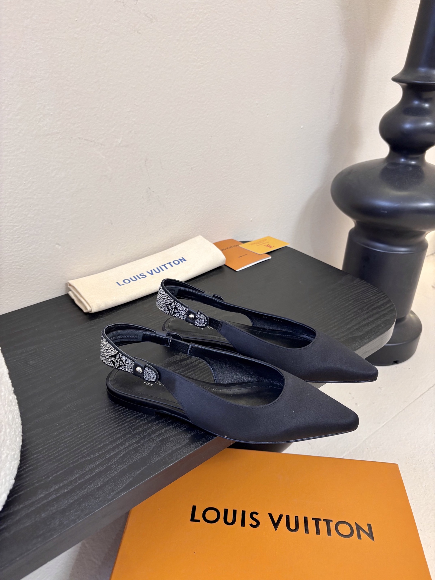 夏季新款 LOUIS VUITTON 路易威登 LV LEGACY 露跟高跟鞋后空凉鞋尖头猫跟高跟凉鞋本