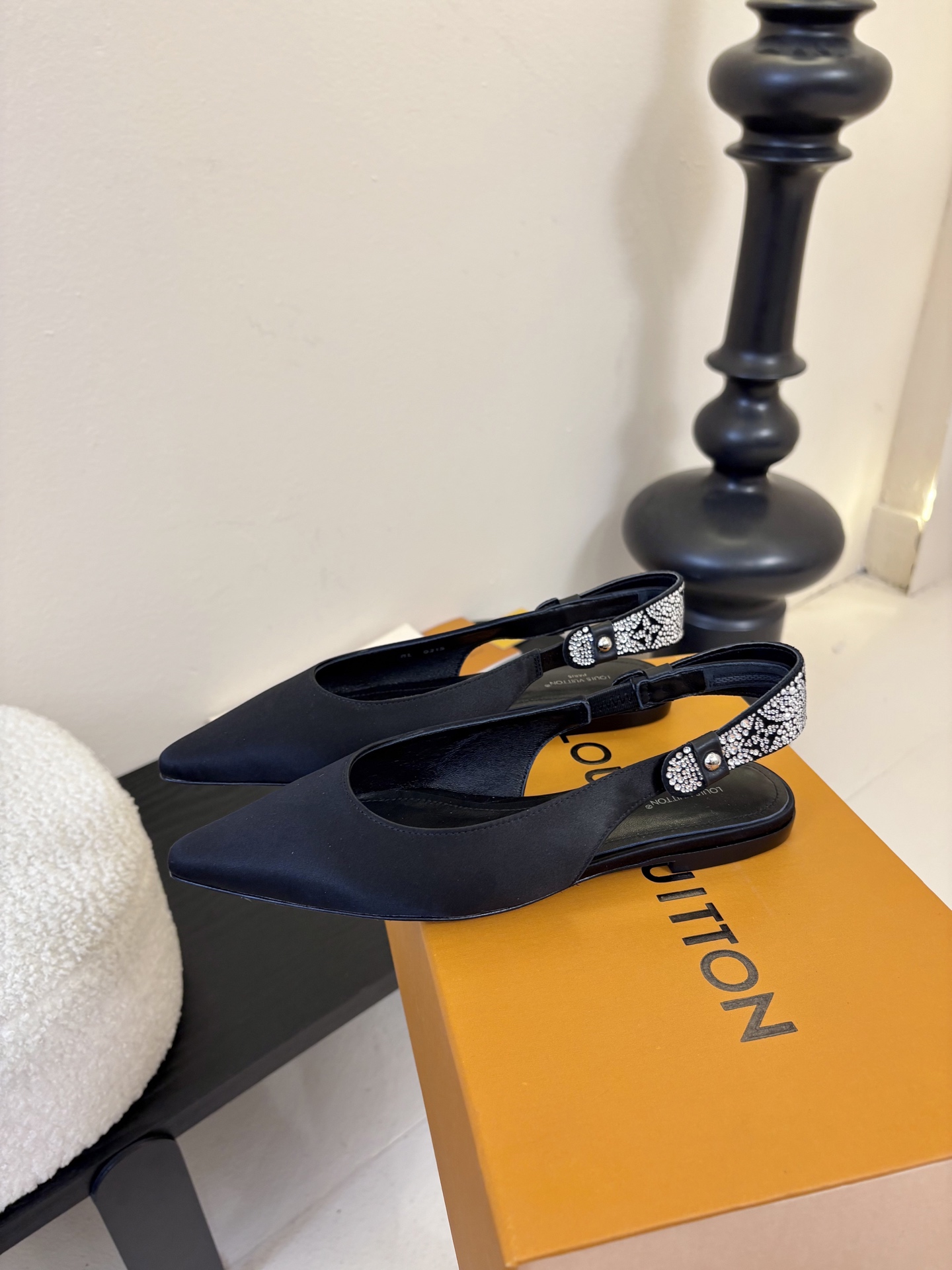 夏季新款 LOUIS VUITTON 路易威登 LV LEGACY 露跟高跟鞋后空凉鞋尖头猫跟高跟凉鞋本