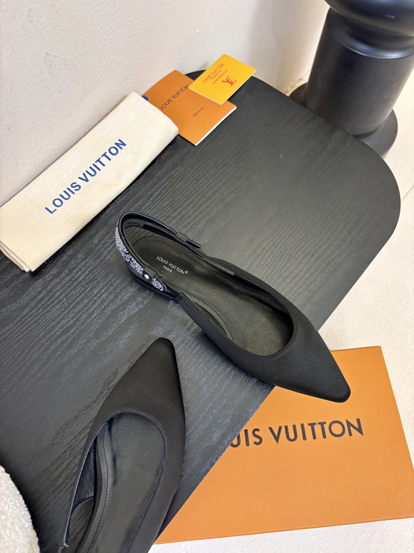 夏季新款 LOUIS VUITTON 路易威登 LV LEGACY 露跟高跟鞋后空凉鞋尖头猫跟高跟凉鞋本
