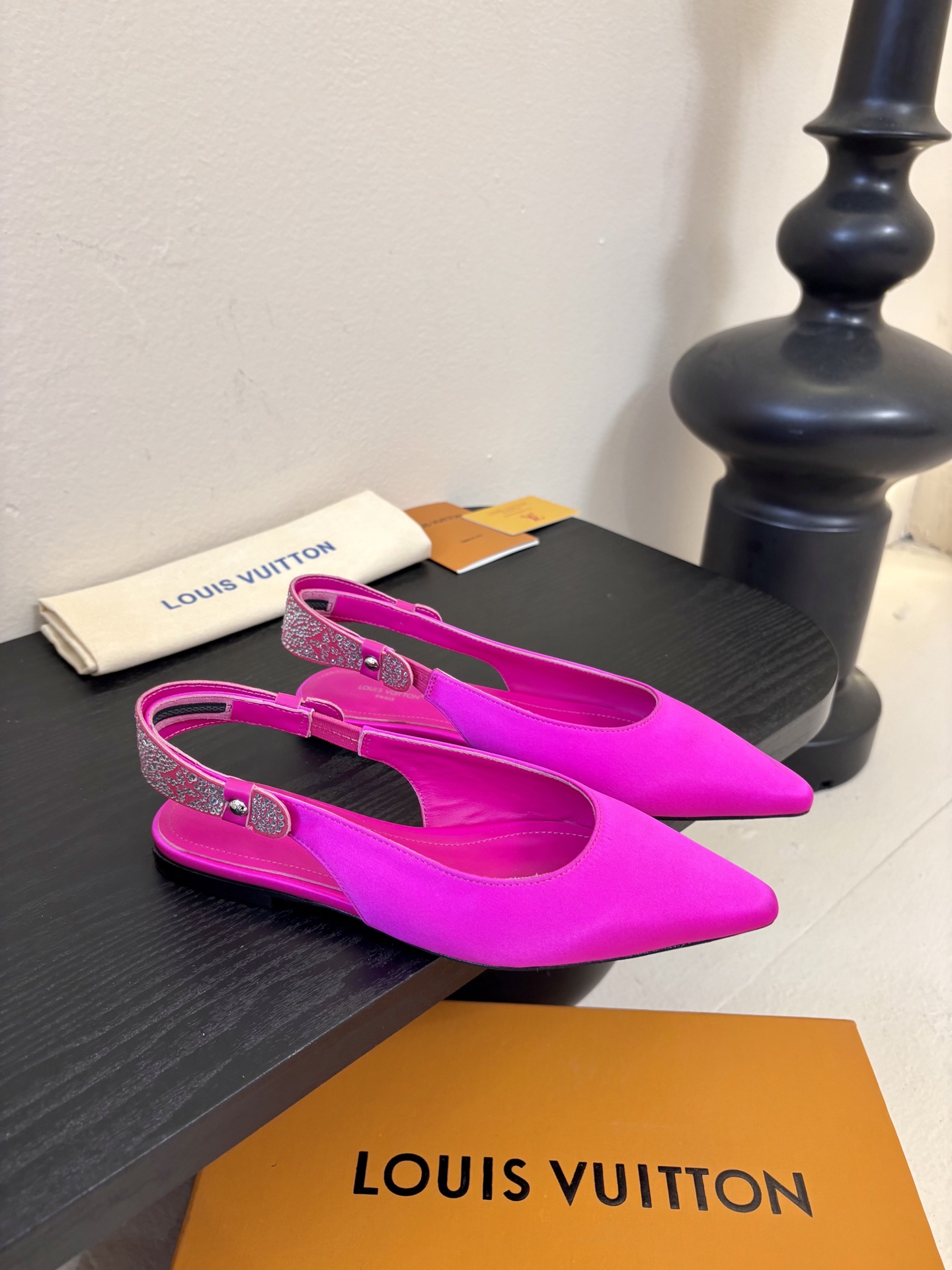 夏季新款 LOUIS VUITTON 路易威登 LV LEGACY 露跟高跟鞋后空凉鞋尖头猫跟高跟凉鞋本