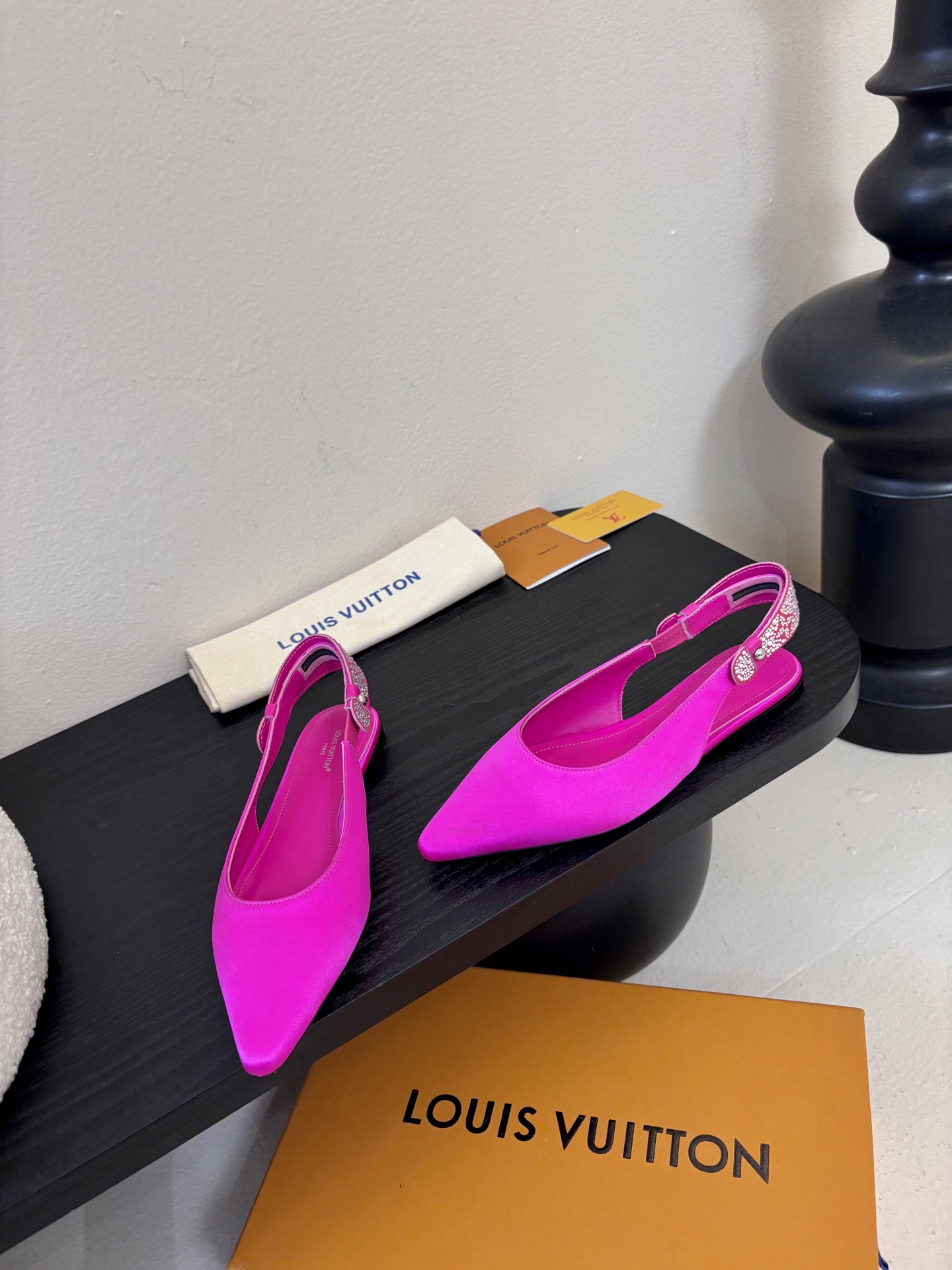 夏季新款 LOUIS VUITTON 路易威登 LV LEGACY 露跟高跟鞋后空凉鞋尖头猫跟高跟凉鞋本