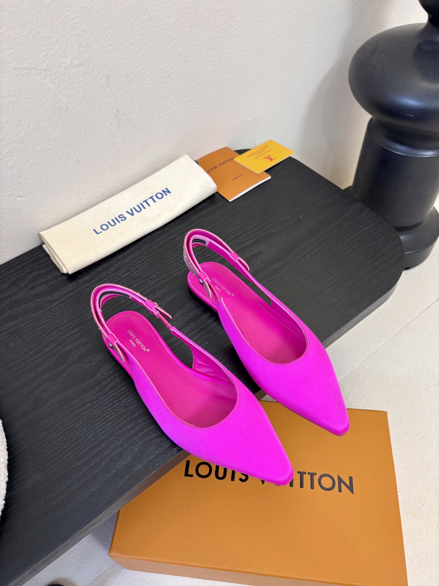 夏季新款 LOUIS VUITTON 路易威登 LV LEGACY 露跟高跟鞋后空凉鞋尖头猫跟高跟凉鞋本