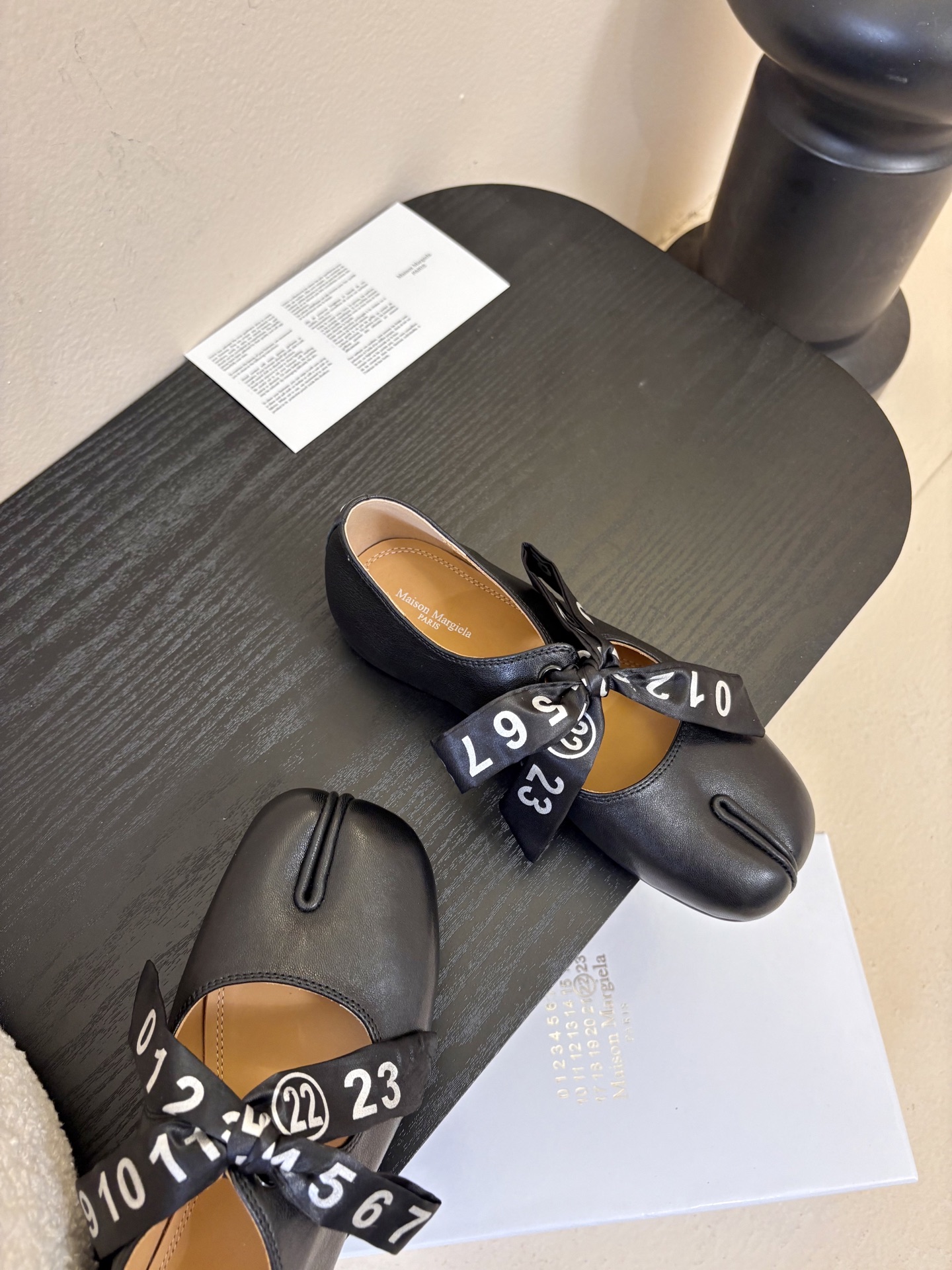 2026 5Maison Margie马吉拉•分趾粗跟平底复古玛丽珍娃娃头苹果头芭蕾舞指鱼嘴单鞋棒了的版