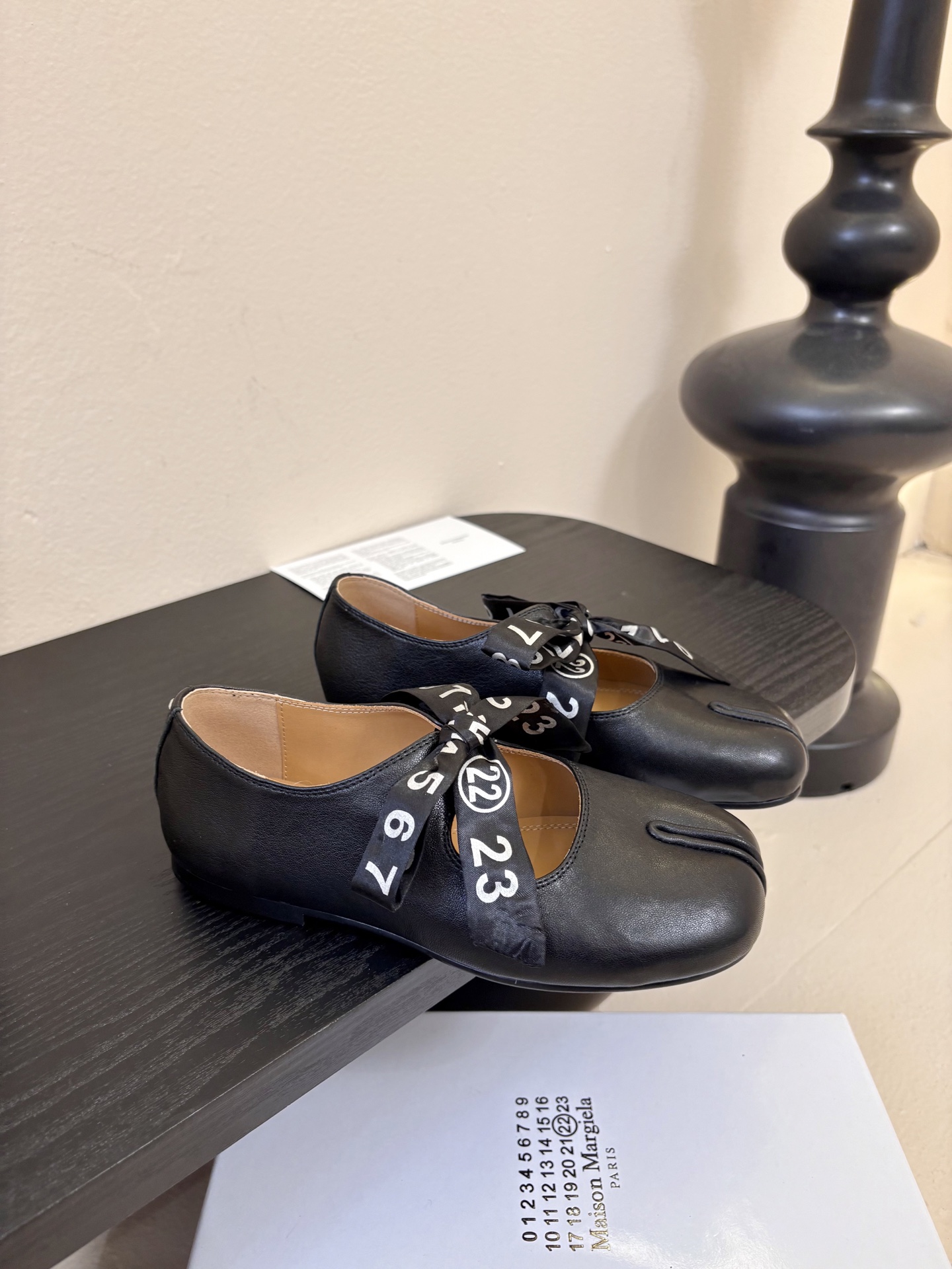 2026 5Maison Margie马吉拉•分趾粗跟平底复古玛丽珍娃娃头苹果头芭蕾舞指鱼嘴单鞋棒了的版