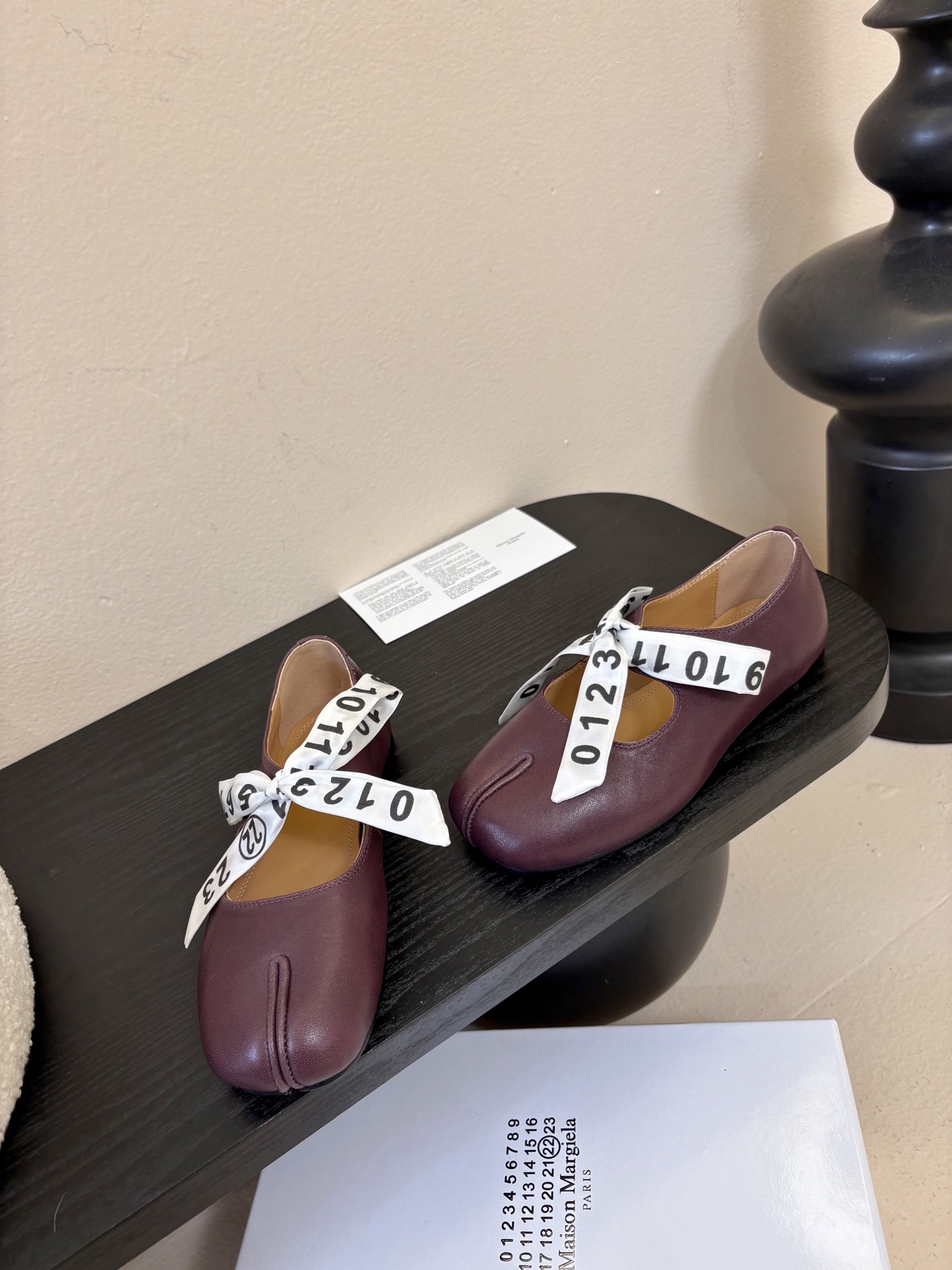 2026 5Maison Margie马吉拉•分趾粗跟平底复古玛丽珍娃娃头苹果头芭蕾舞指鱼嘴单鞋棒了的版