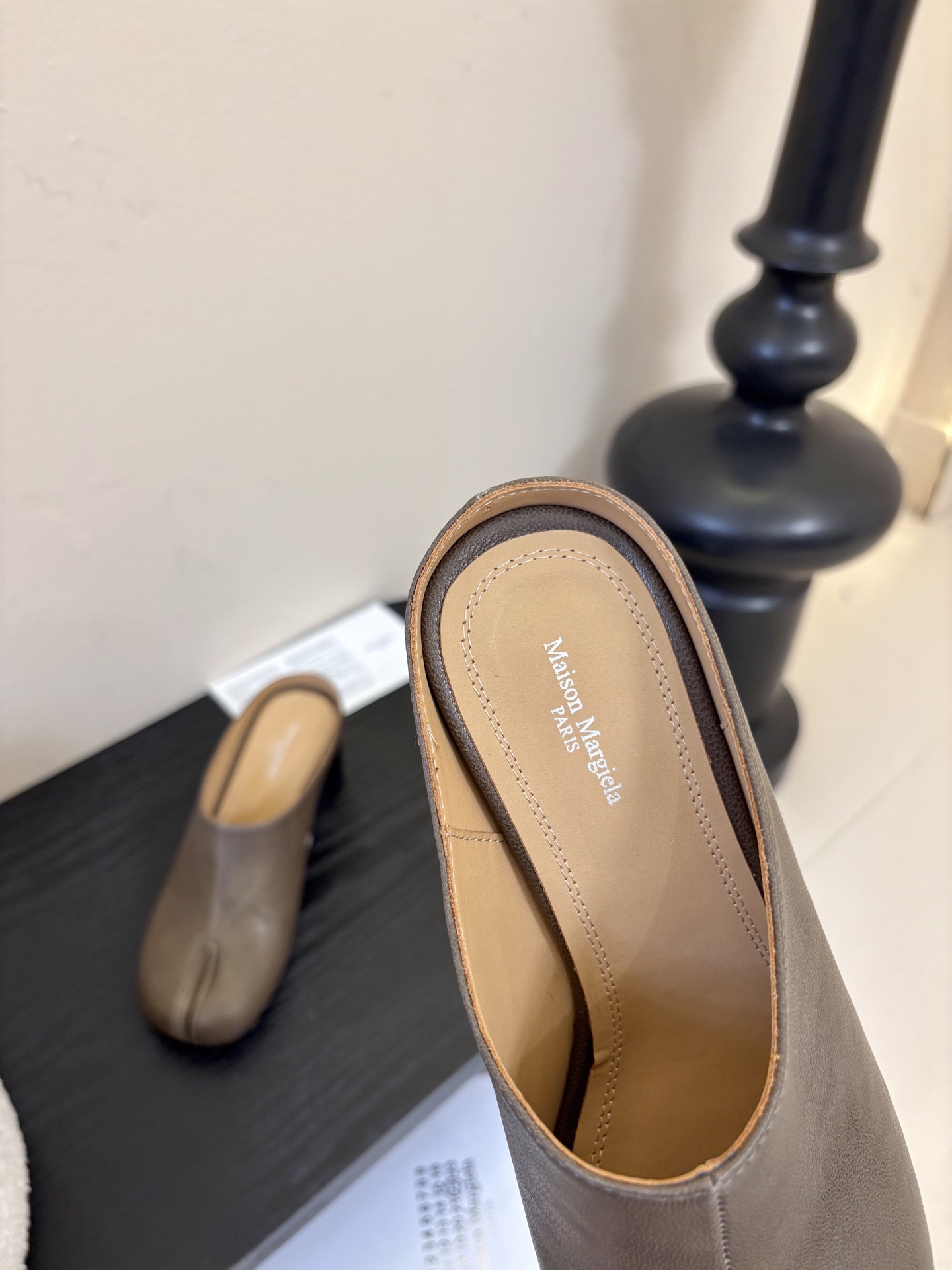 Maison Marginal* MM6苹果头芭蕾舞凉鞋马吉拉设计师太有才了 作为设计元素打造鞋品💯 单